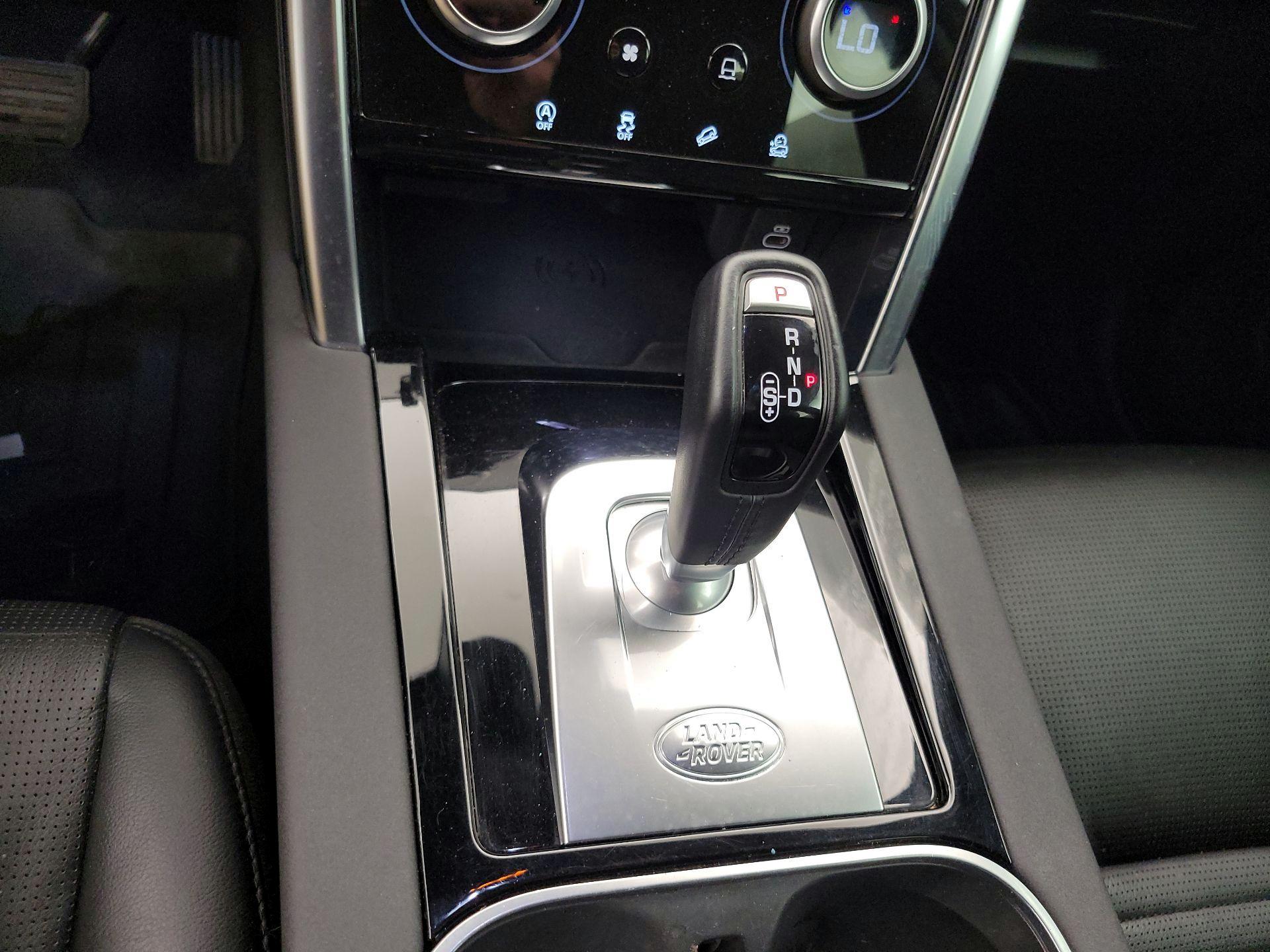 Thumbnail: 2021 Land Rover Discovery Sport - 18