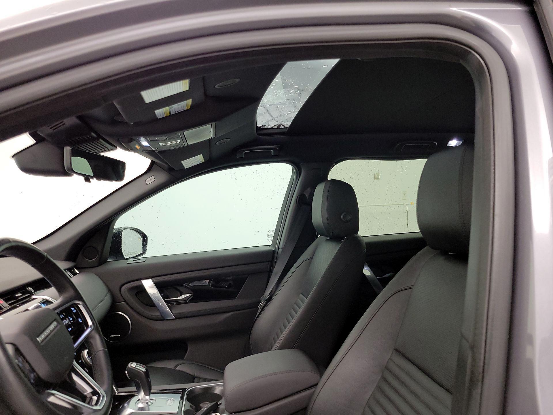 Thumbnail: 2021 Land Rover Discovery Sport - 20