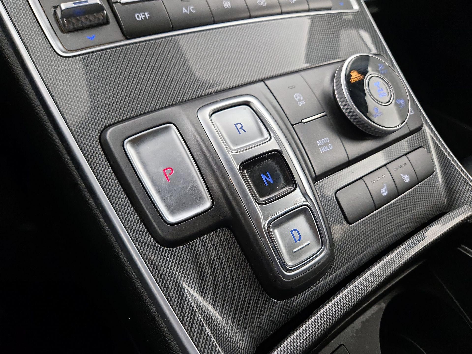 Thumbnail: 2022 Hyundai Santa Fe - 17