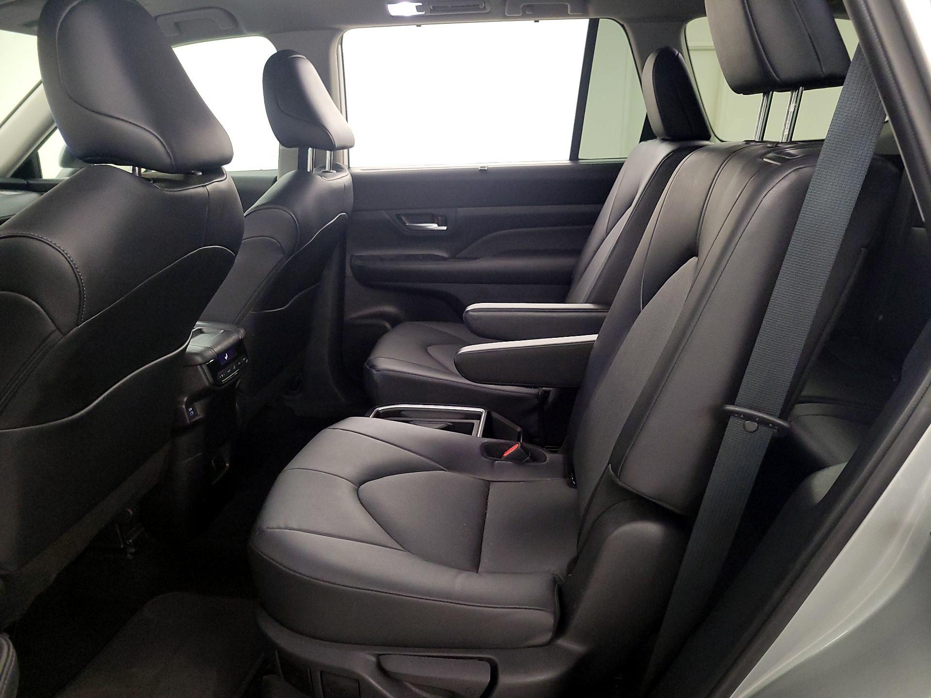 Thumbnail: 2025 Toyota Grand Highlander - 19