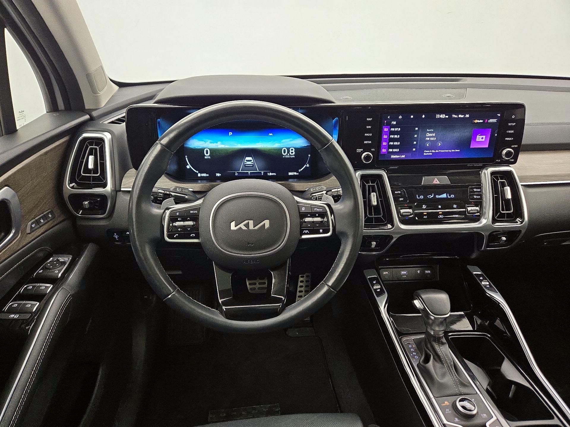 Thumbnail: 2023 Kia Sorento - 10