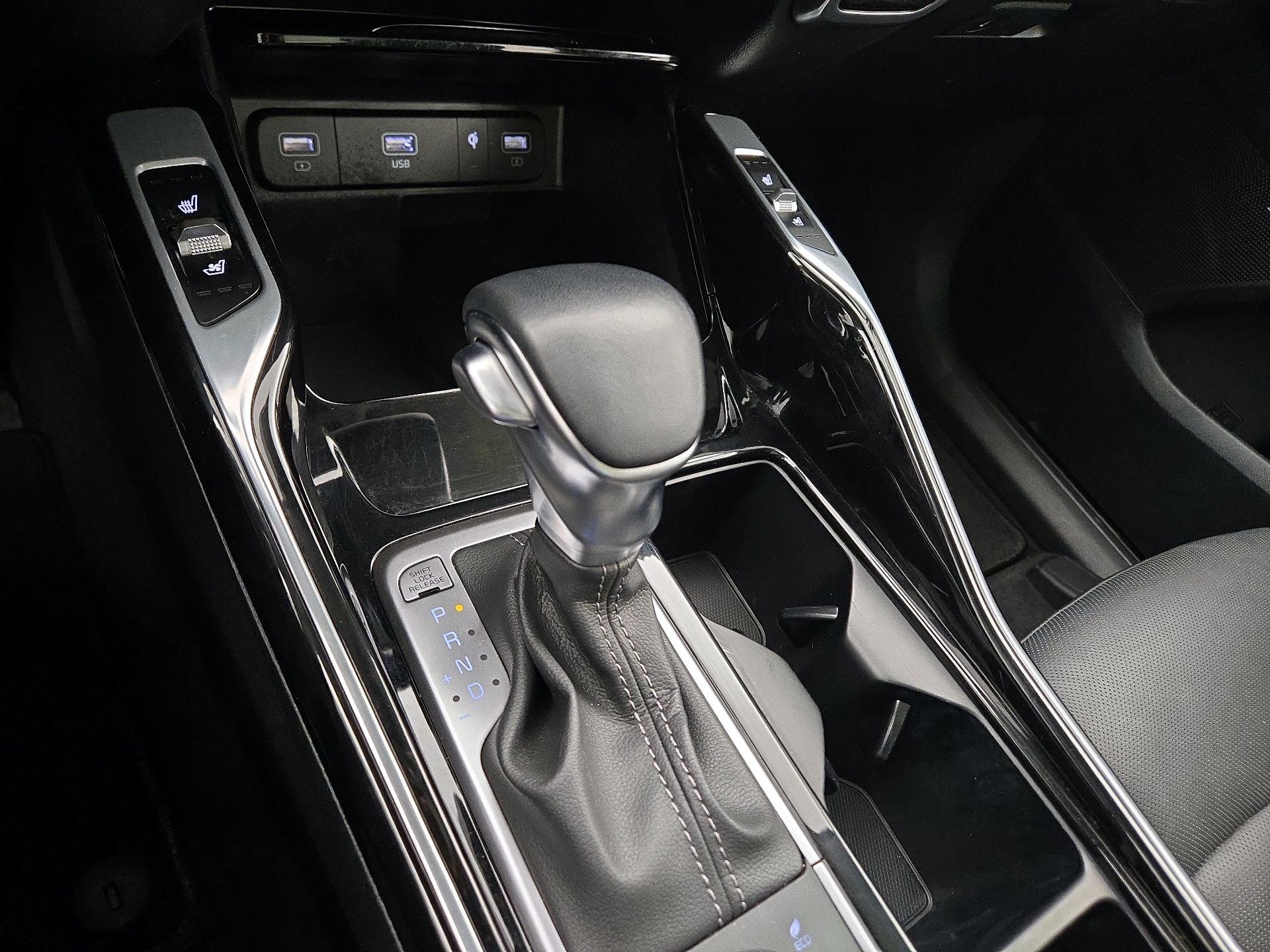 Thumbnail: 2023 Kia Sorento - 17