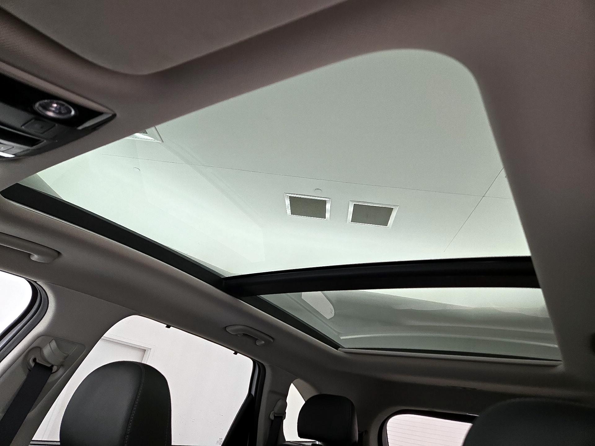 Thumbnail: 2023 Kia Sorento - 19