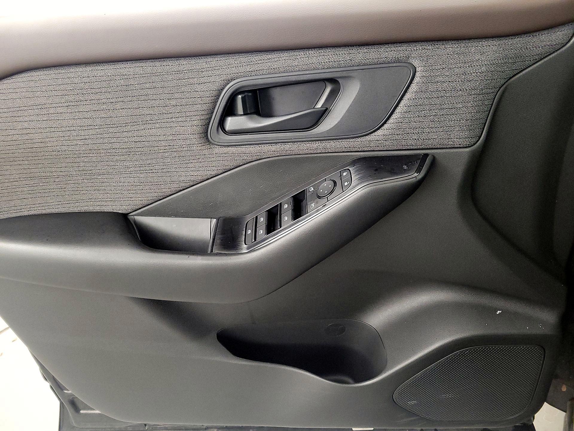 Thumbnail: 2023 Nissan Rogue - 12