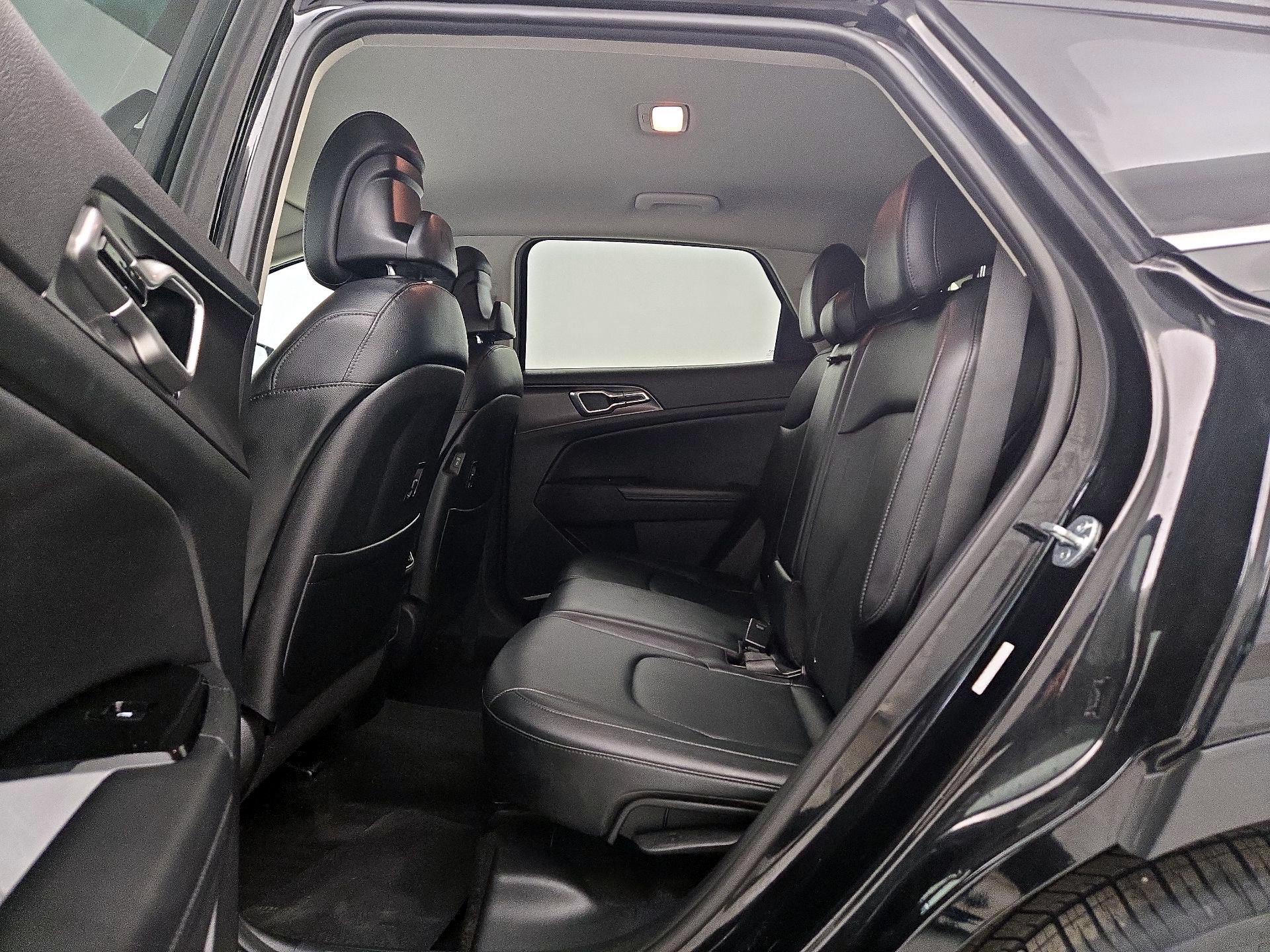 Thumbnail: 2023 Kia Sportage - 20