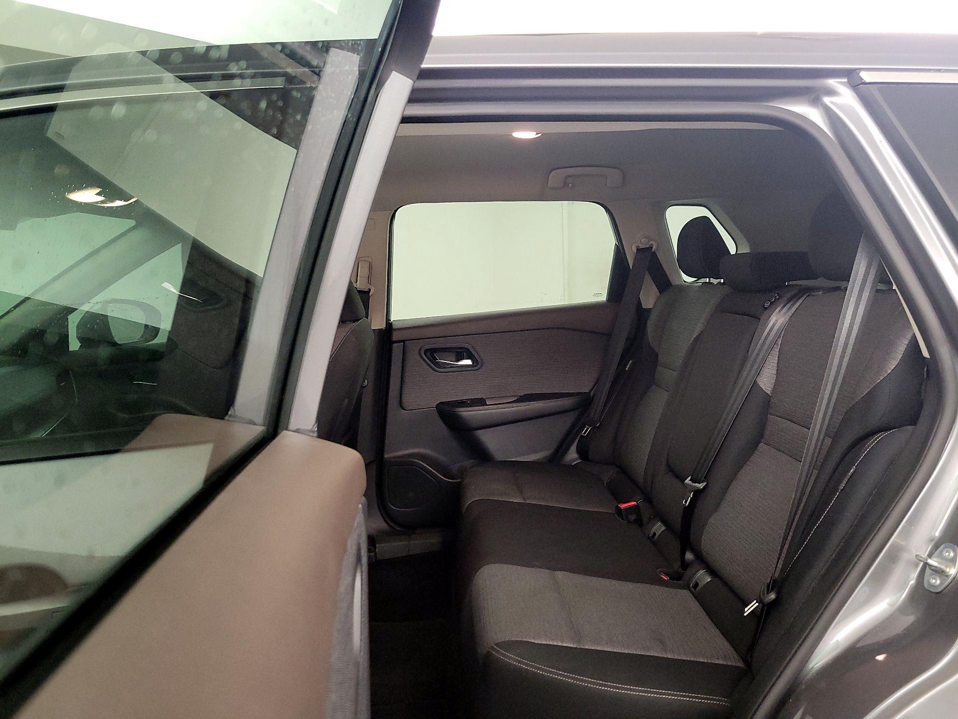 Thumbnail: 2023 Nissan Rogue - 19