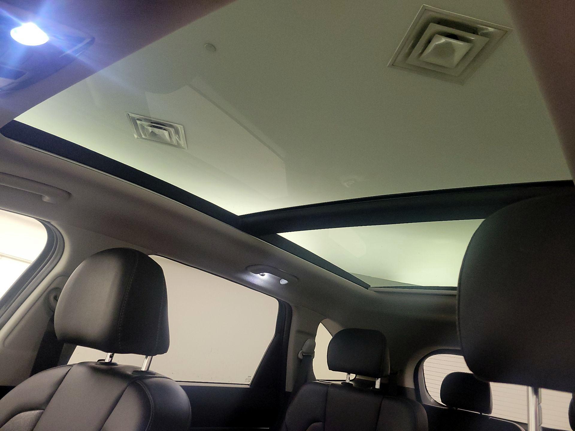 Thumbnail: 2023 Kia Sorento - 20