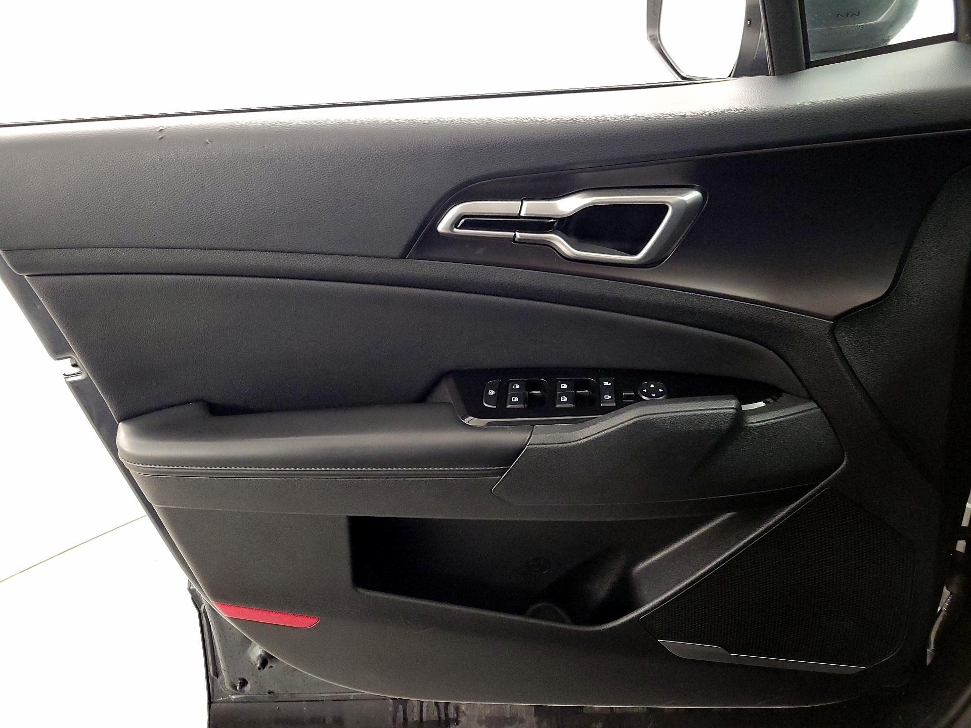 Thumbnail: 2023 Kia Sportage - 12