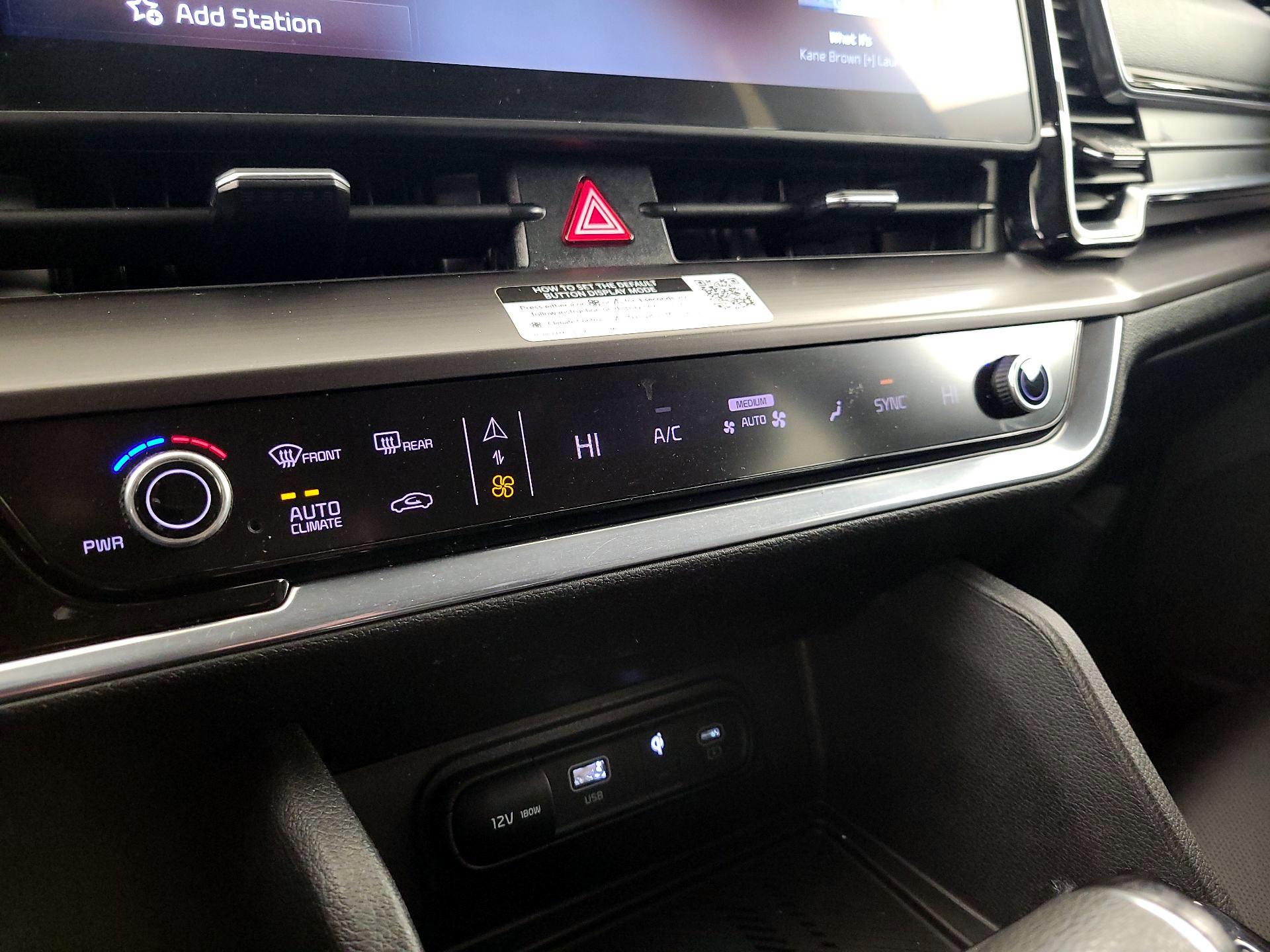 Thumbnail: 2023 Kia Sportage - 17