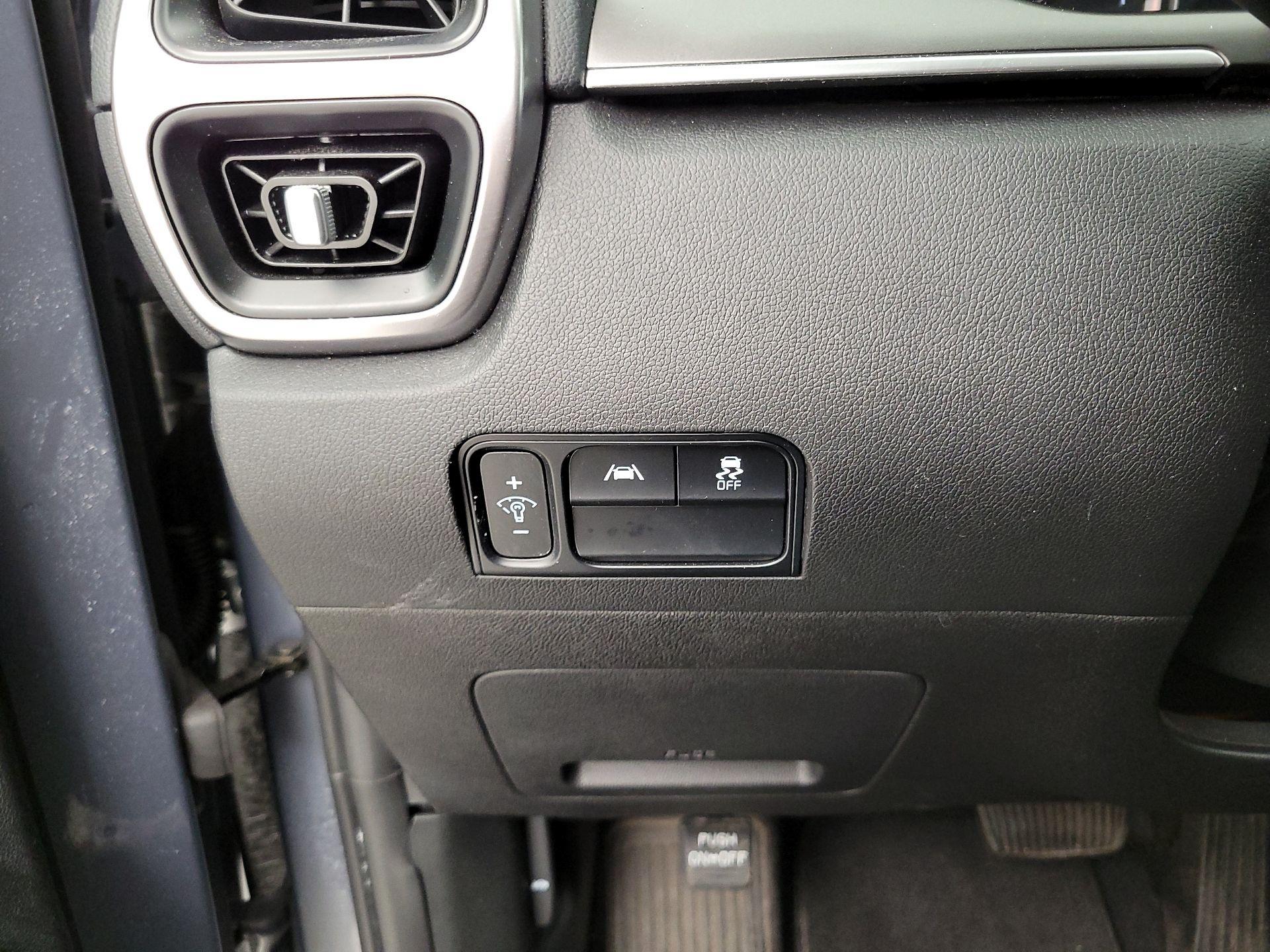 Thumbnail: 2023 Kia Sorento - 13