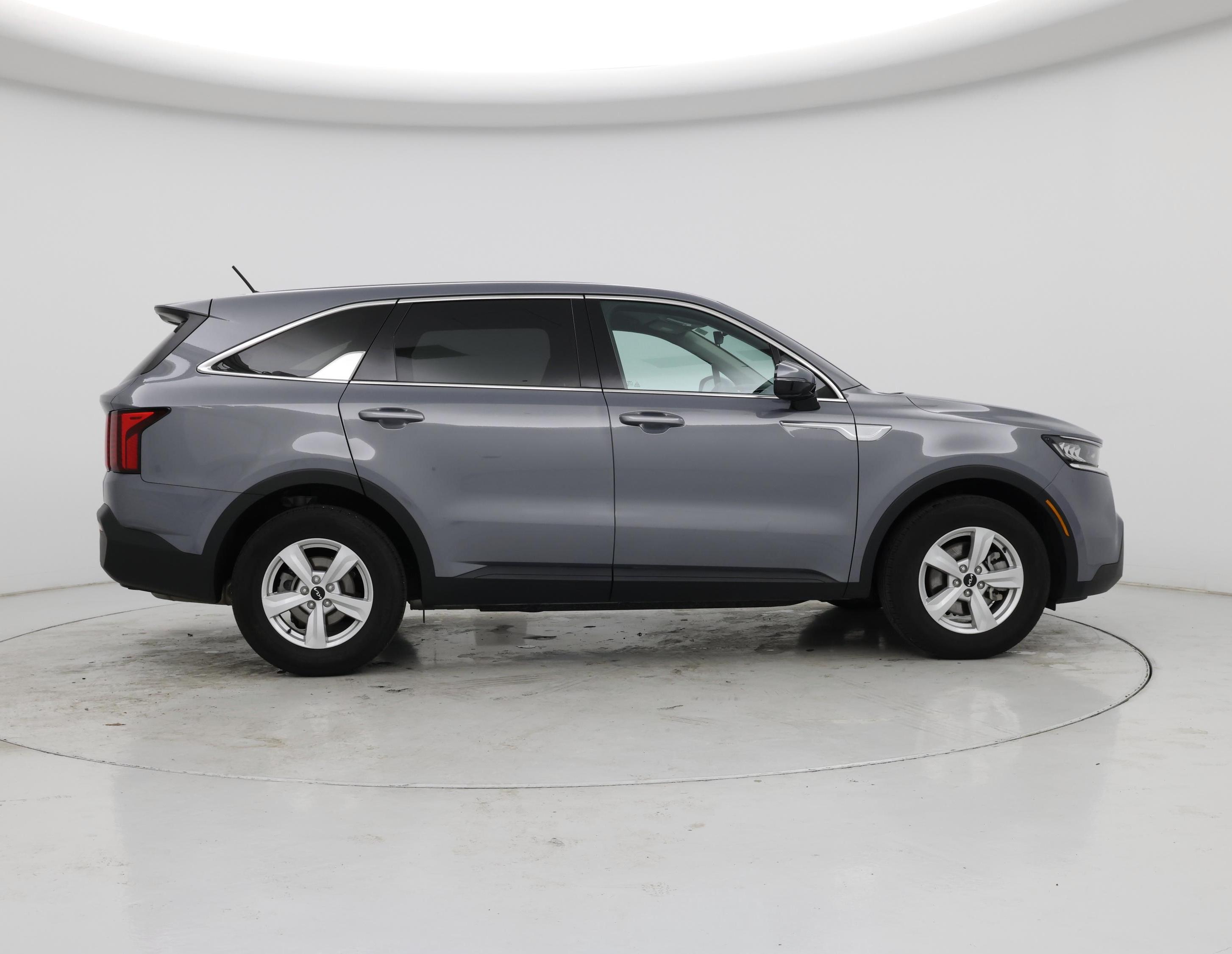 Thumbnail: 2023 Kia Sorento - 7