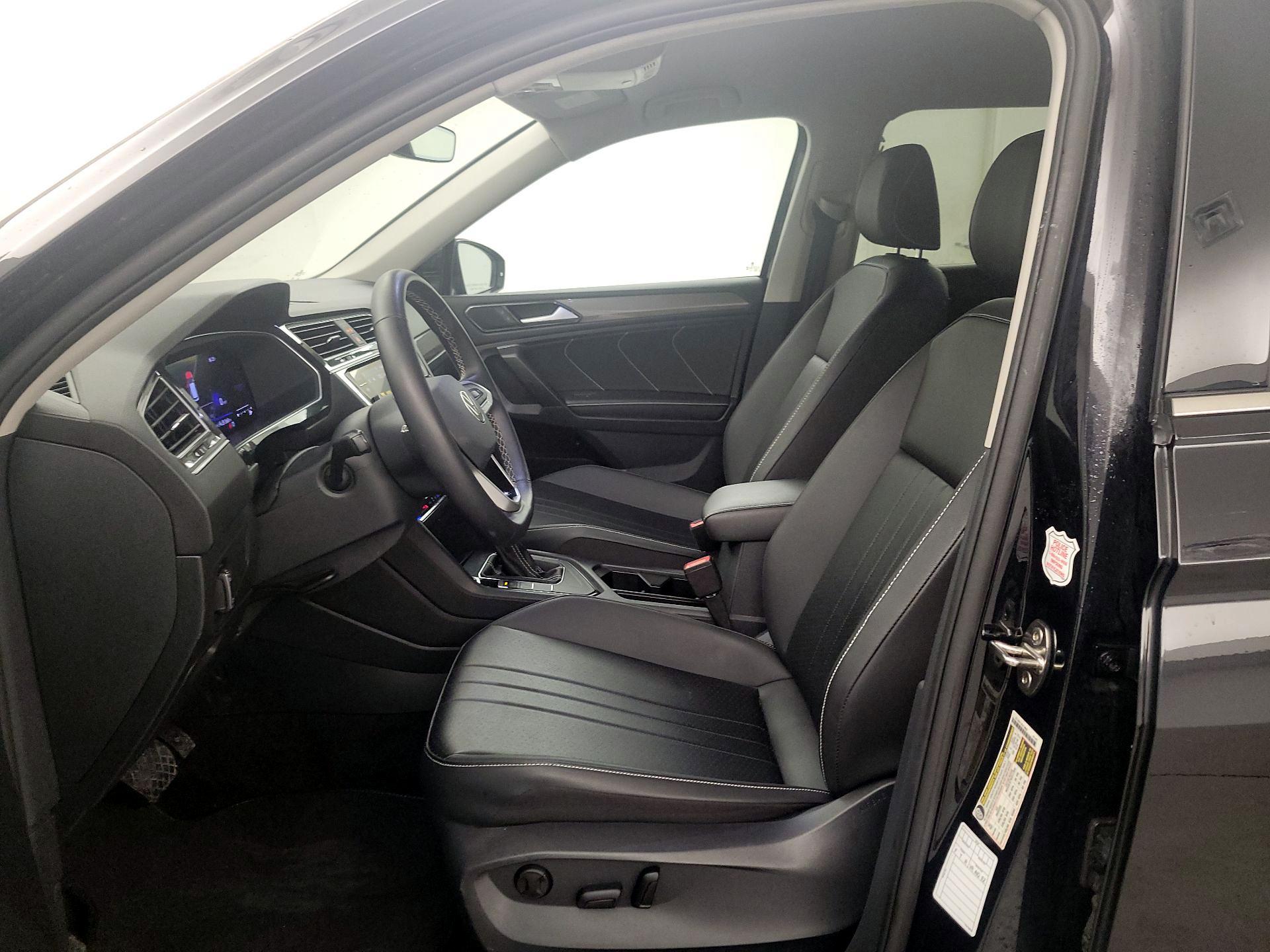 Thumbnail: 2024 Volkswagen Tiguan - 11