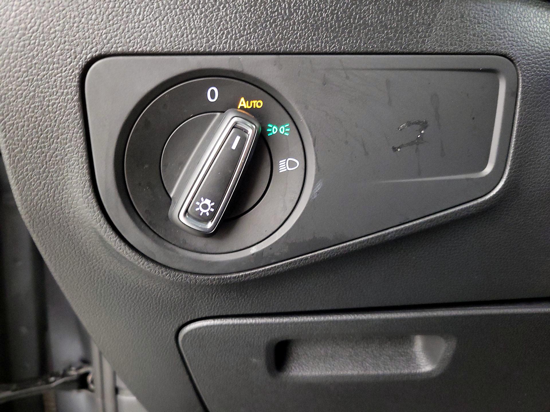 Thumbnail: 2023 Volkswagen Tiguan - 13