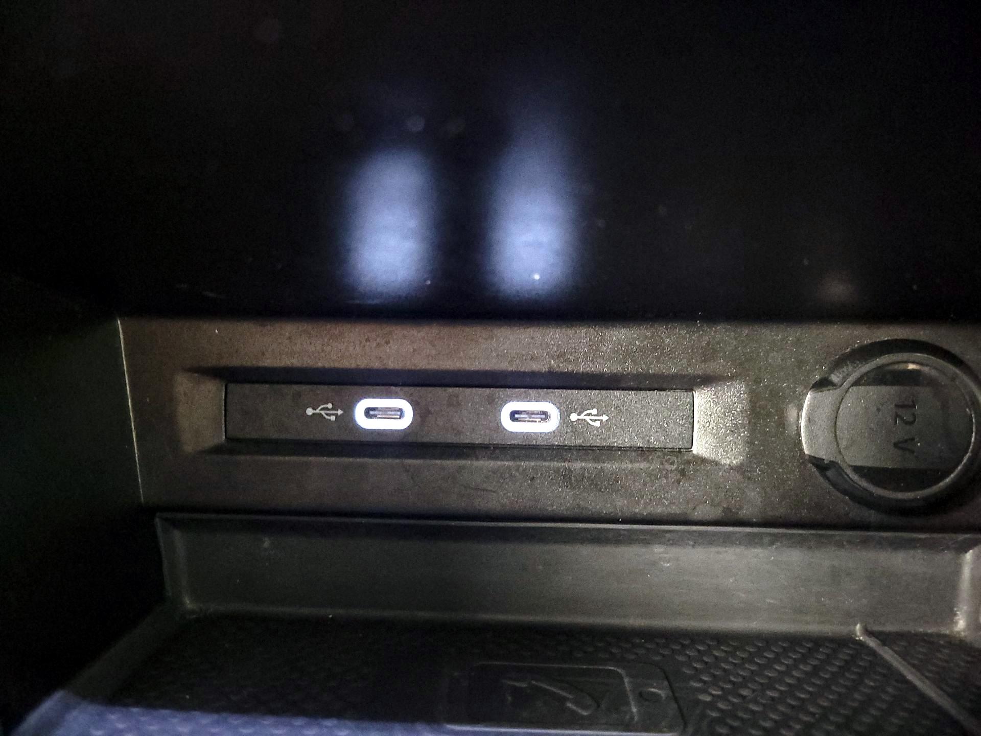 Thumbnail: 2023 Volkswagen Tiguan - 19