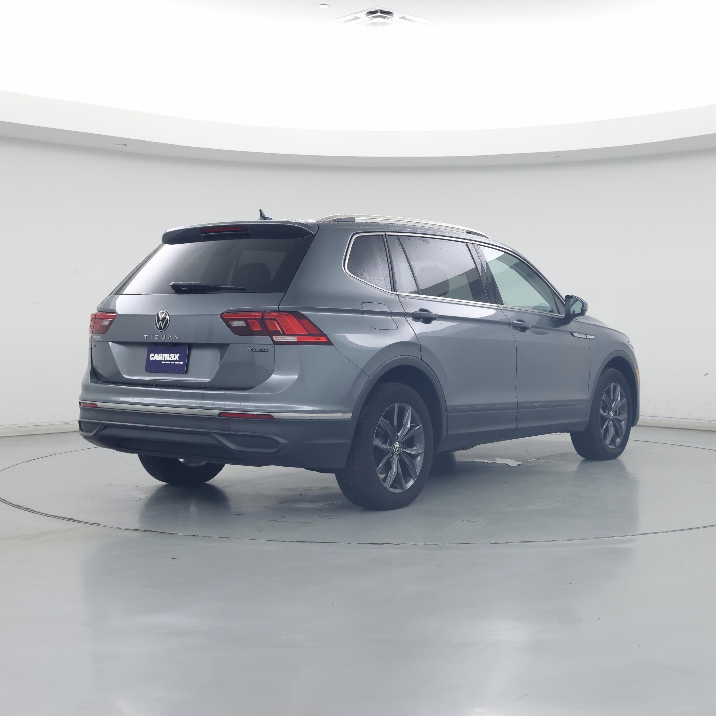 Thumbnail: 2023 Volkswagen Tiguan - 8