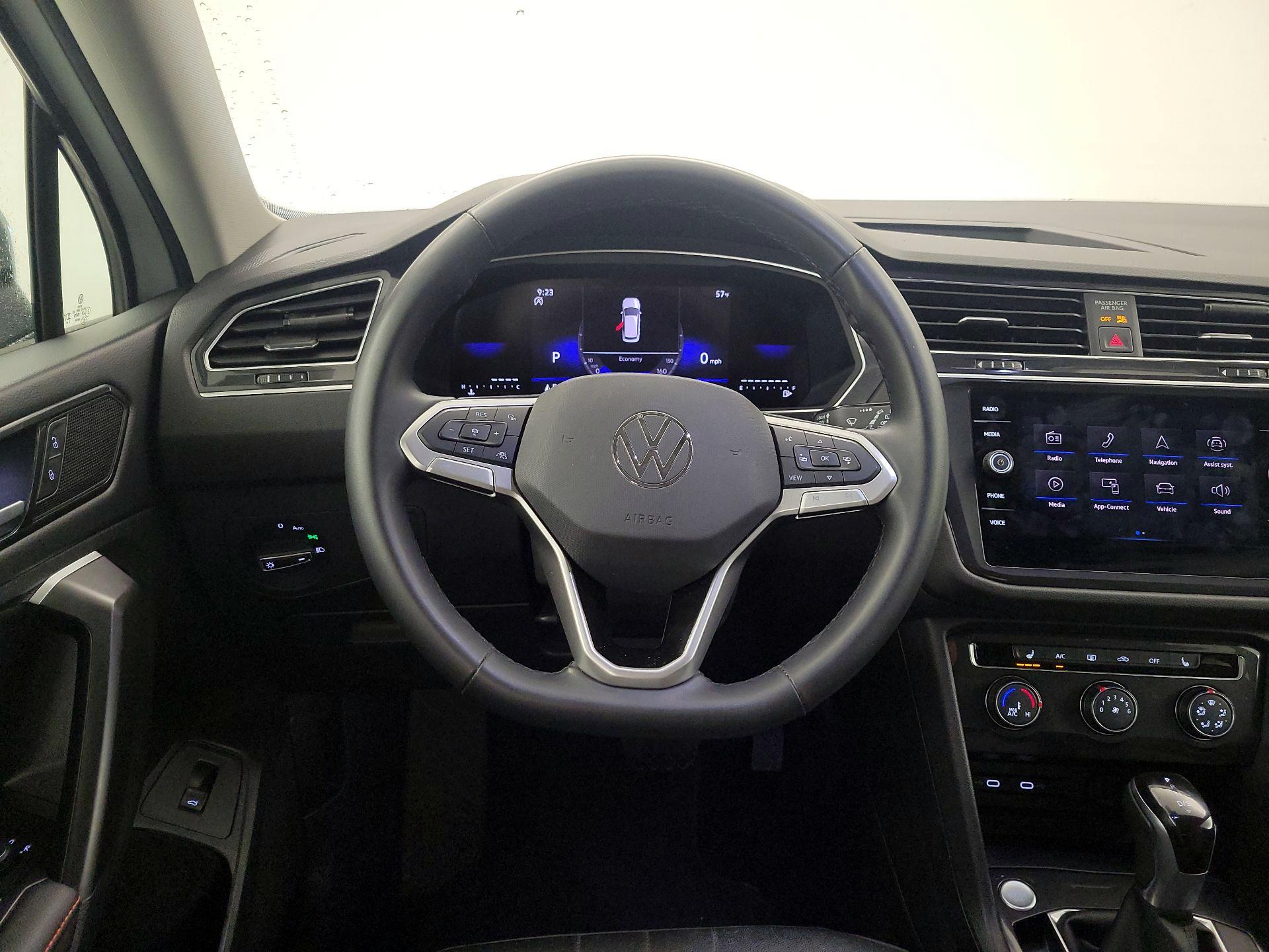 Thumbnail: 2024 Volkswagen Tiguan - 10