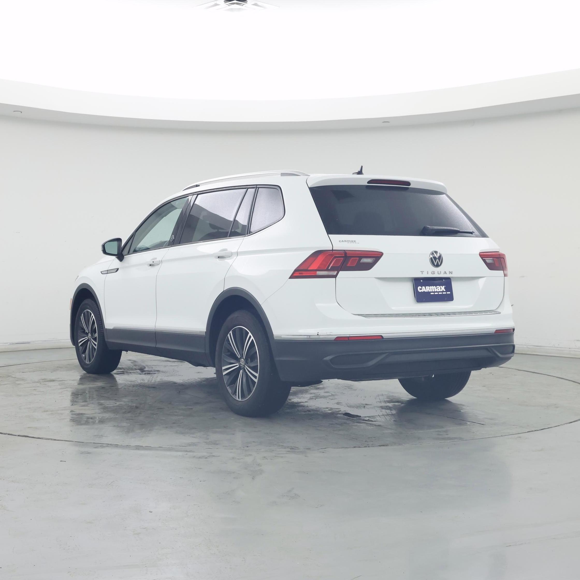 Thumbnail: 2024 Volkswagen Tiguan - 2