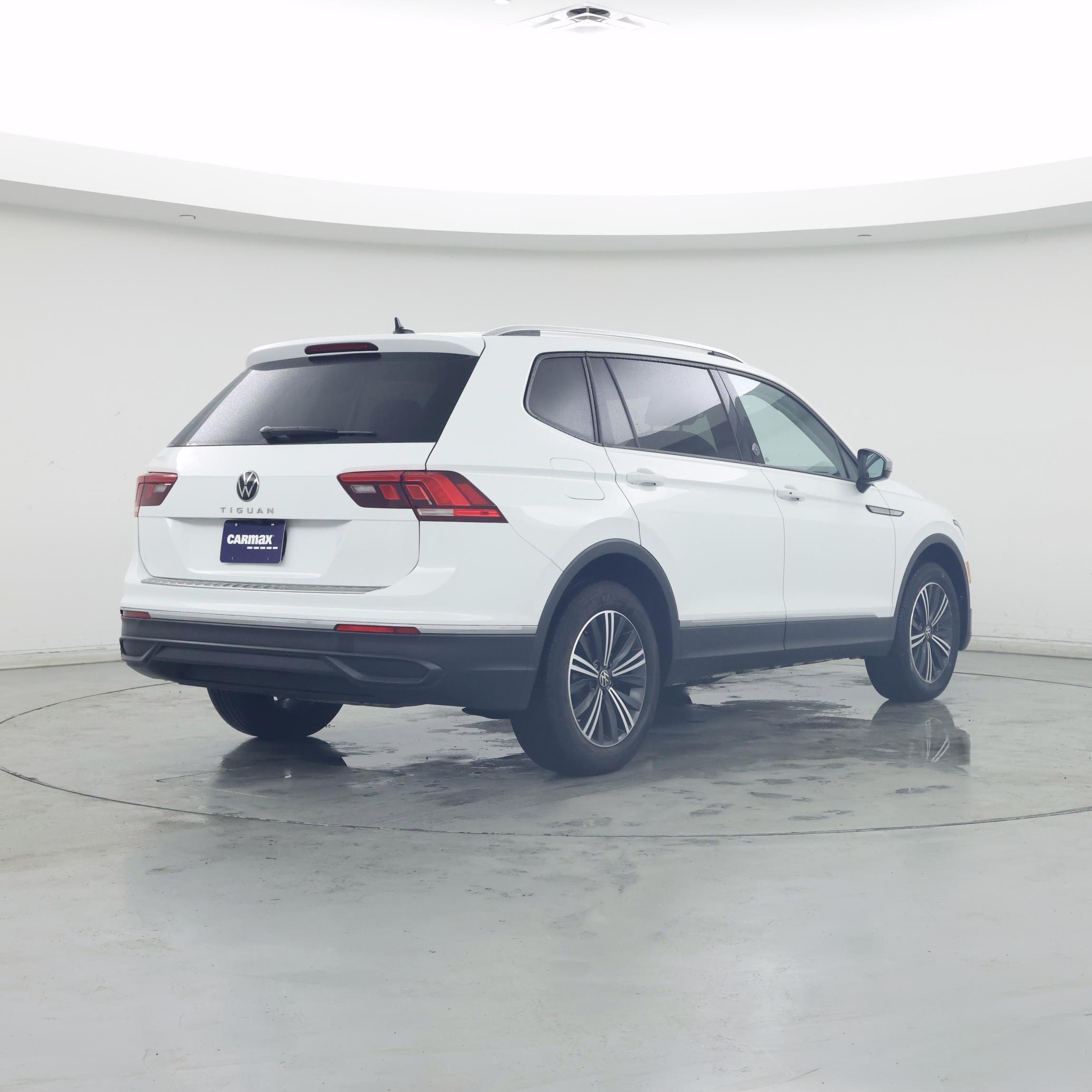 Thumbnail: 2024 Volkswagen Tiguan - 8