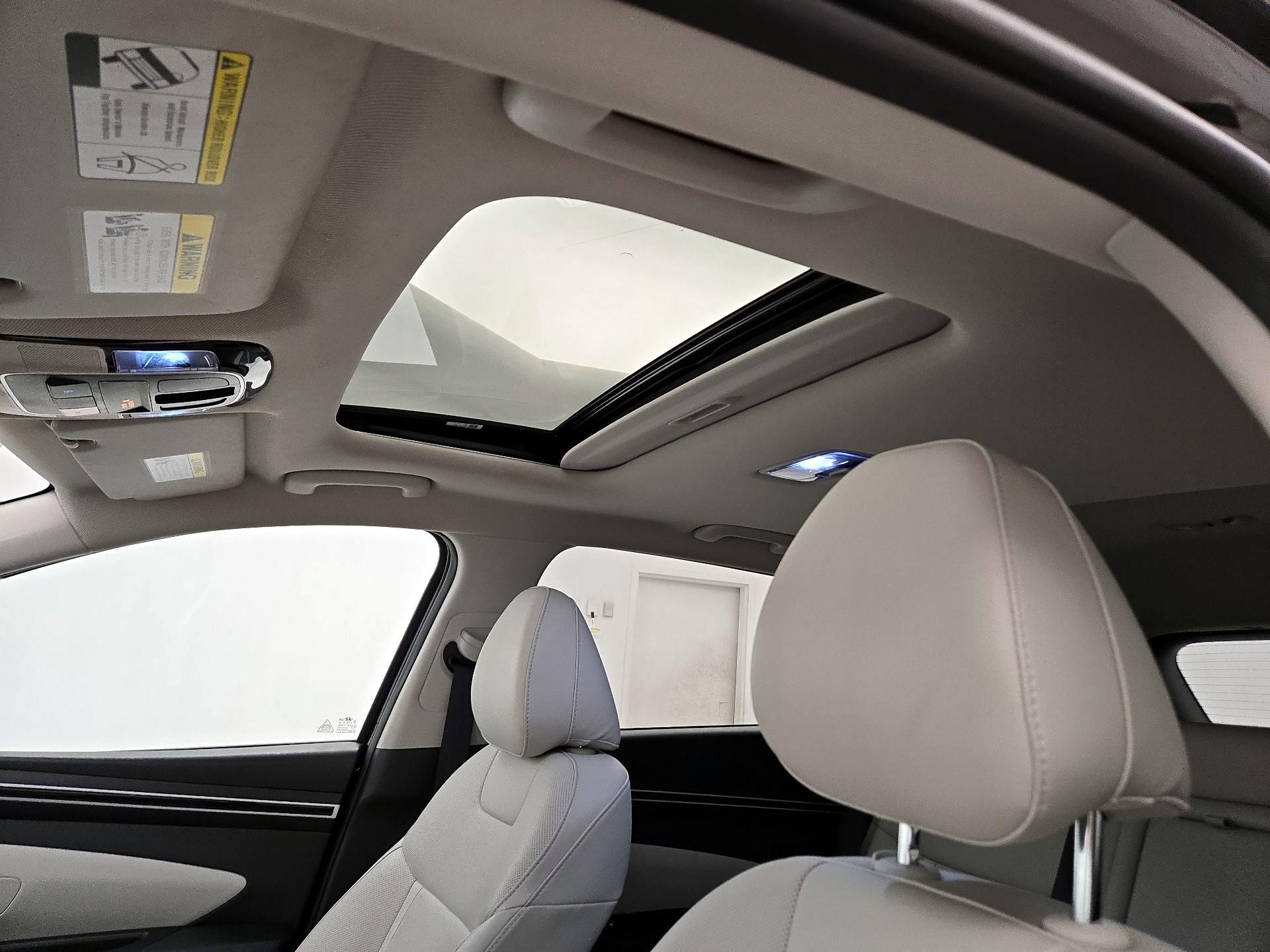 Thumbnail: 2023 Hyundai Tucson - 19