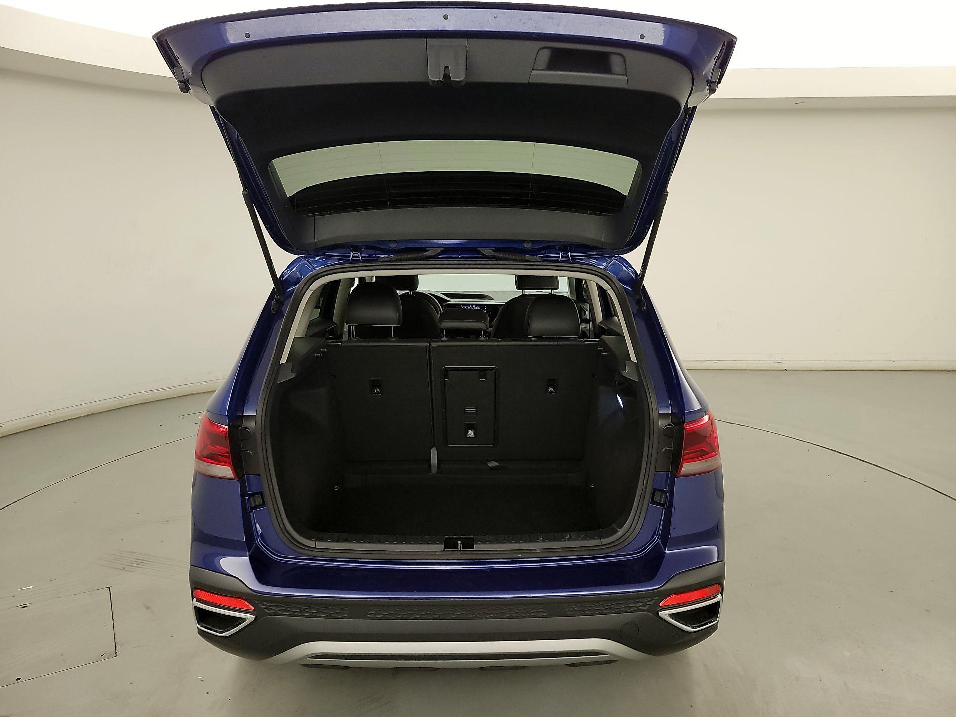 Thumbnail: 2024 Volkswagen Taos - 20