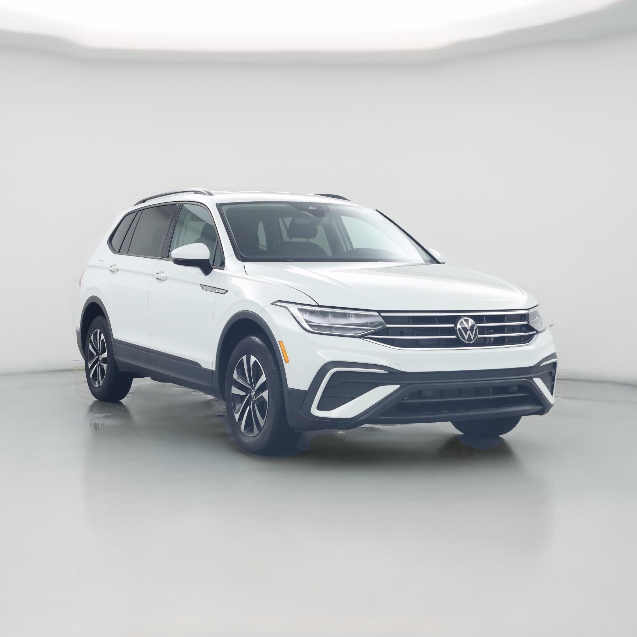 Thumbnail: 2023 Volkswagen Tiguan - 1