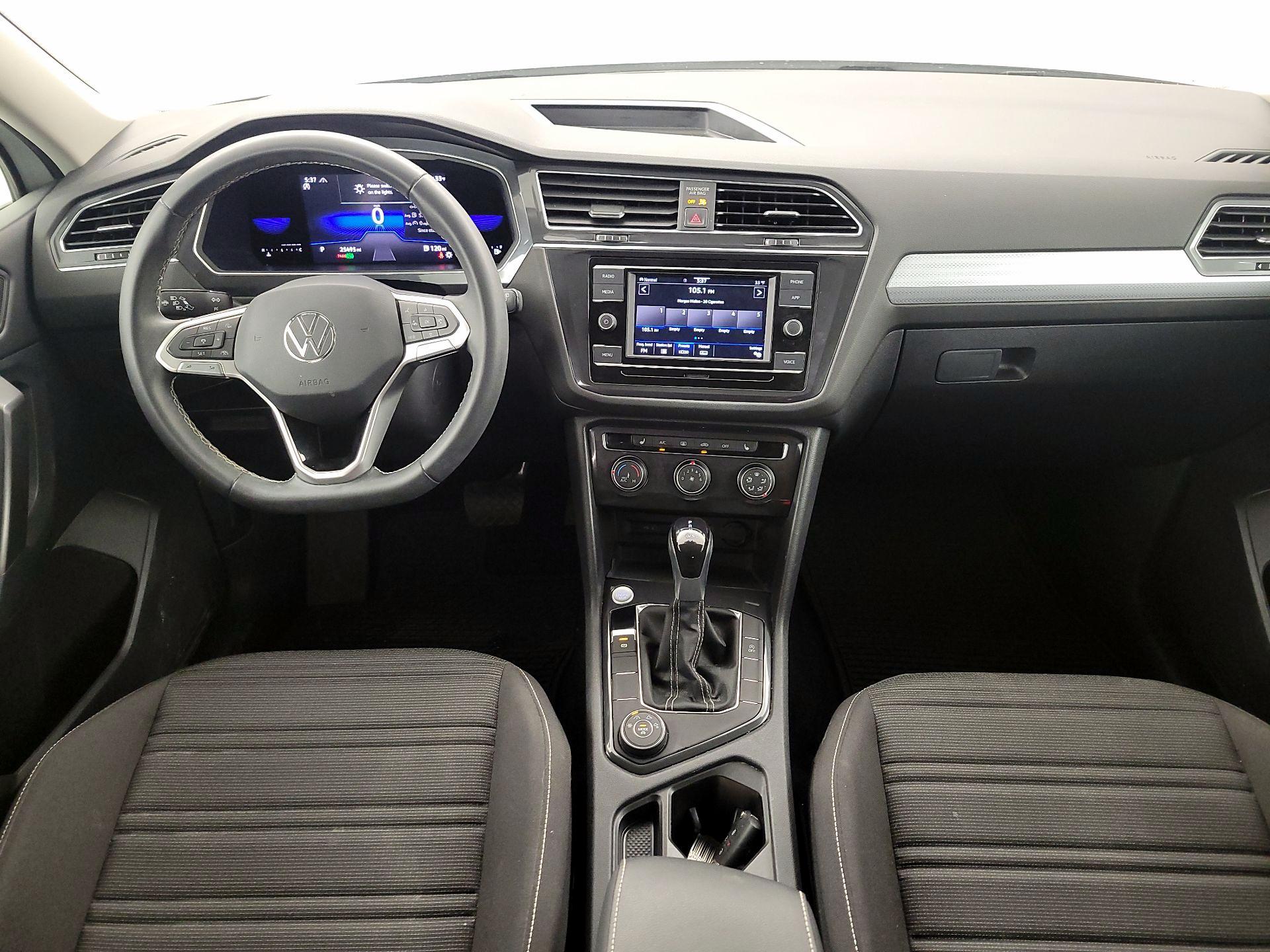 Thumbnail: 2023 Volkswagen Tiguan - 9