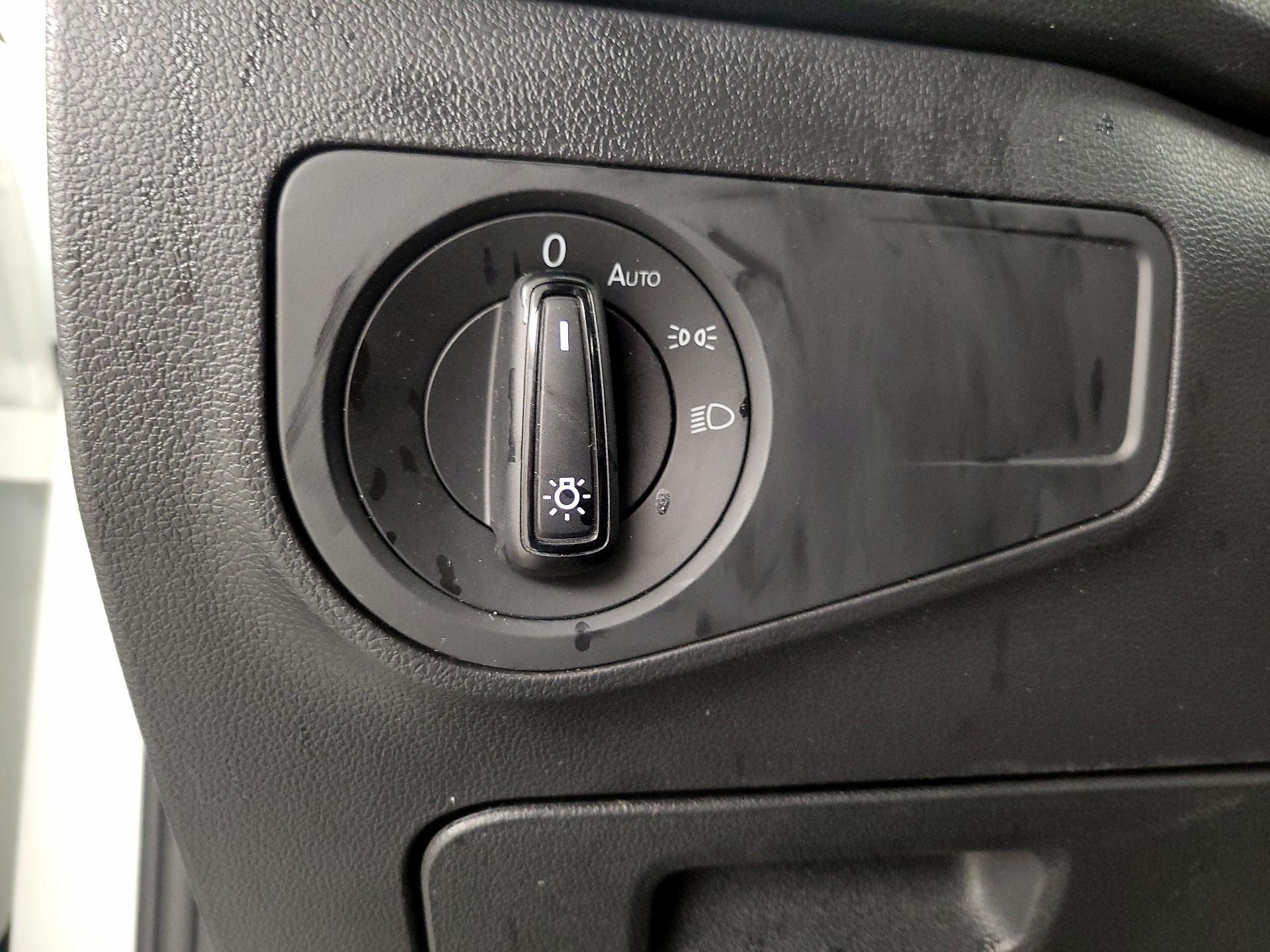 Thumbnail: 2023 Volkswagen Tiguan - 13