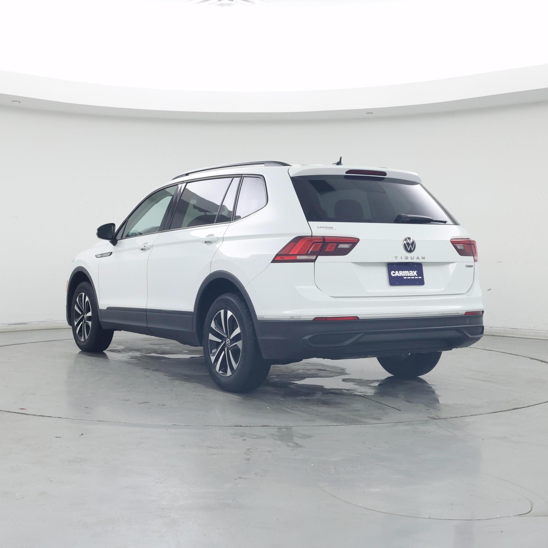 Thumbnail: 2023 Volkswagen Tiguan - 2