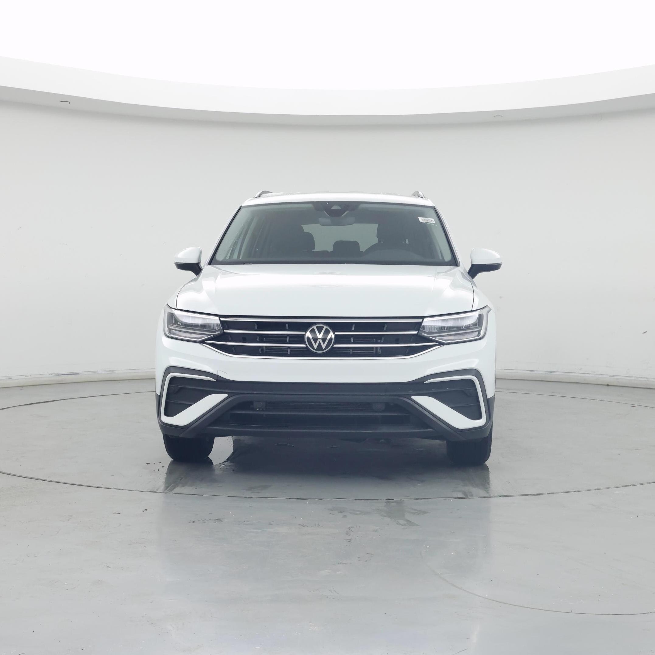 Thumbnail: 2023 Volkswagen Tiguan - 5