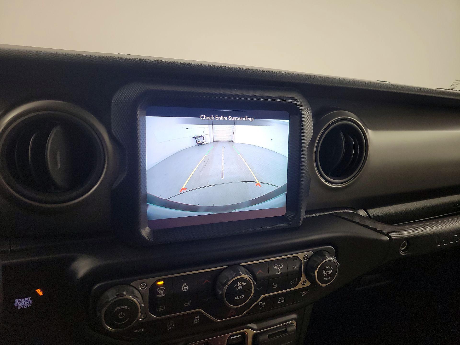 Thumbnail: 2022 Jeep Wrangler - 15