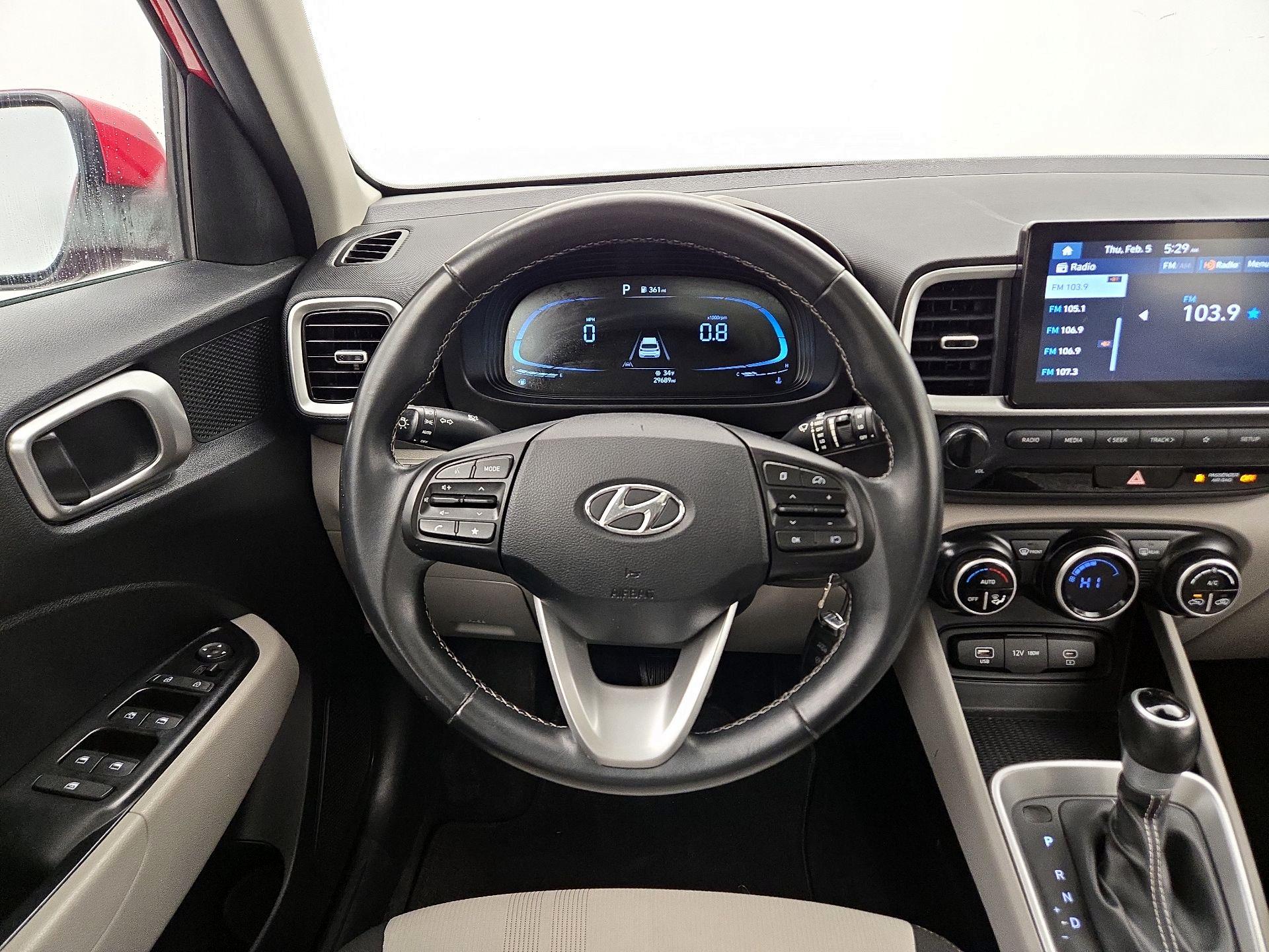 Thumbnail: 2023 Hyundai Venue - 10