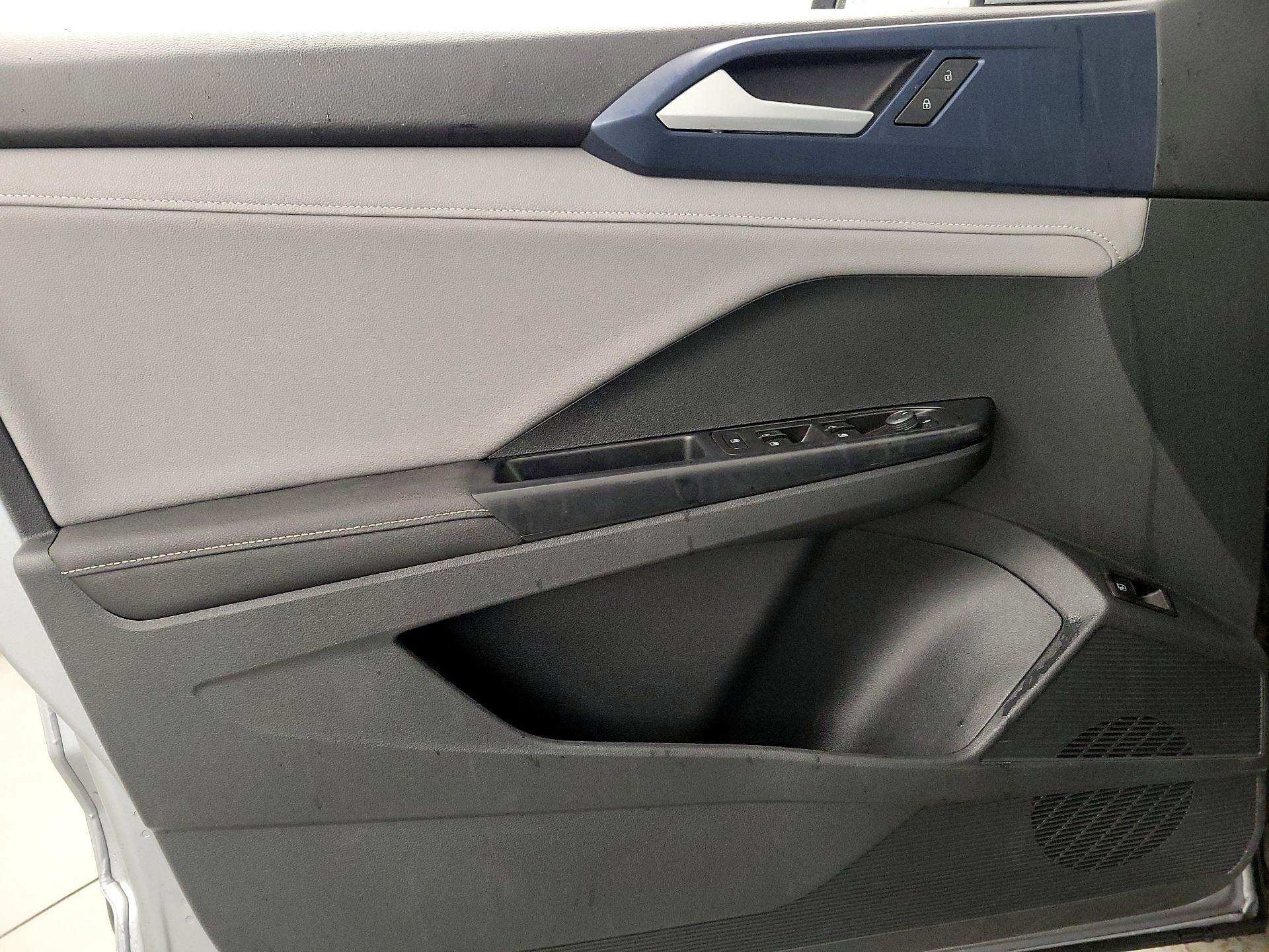 Thumbnail: 2024 Volkswagen Taos - 12