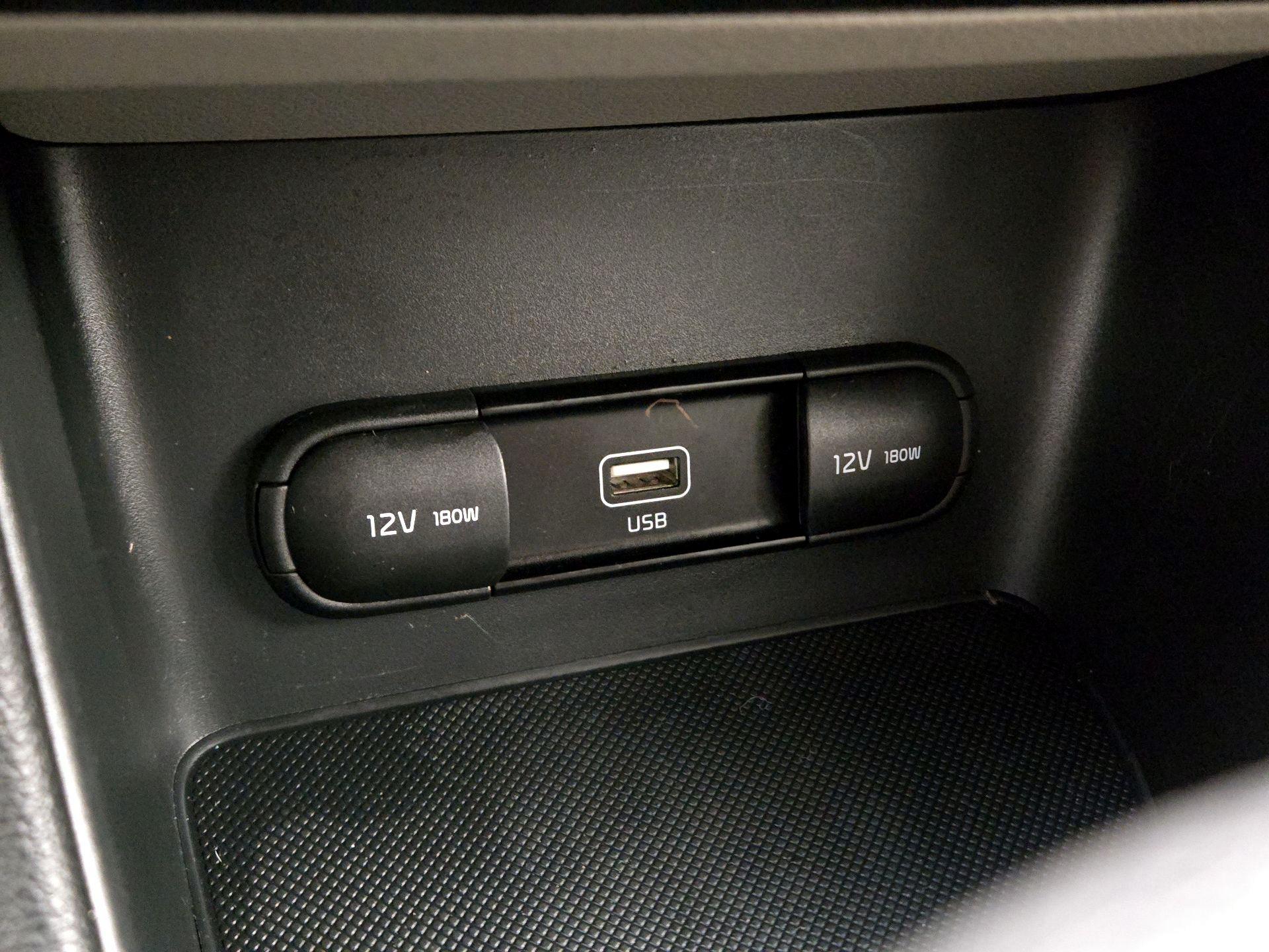 Thumbnail: 2021 Kia Sportage - 18