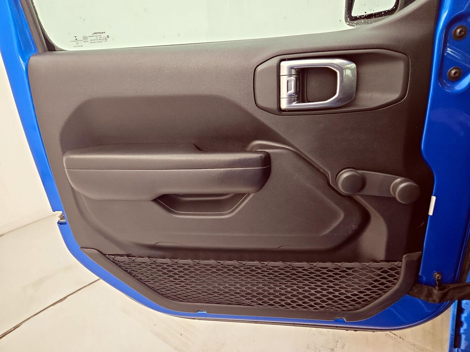 Thumbnail: 2022 Jeep Wrangler - 12