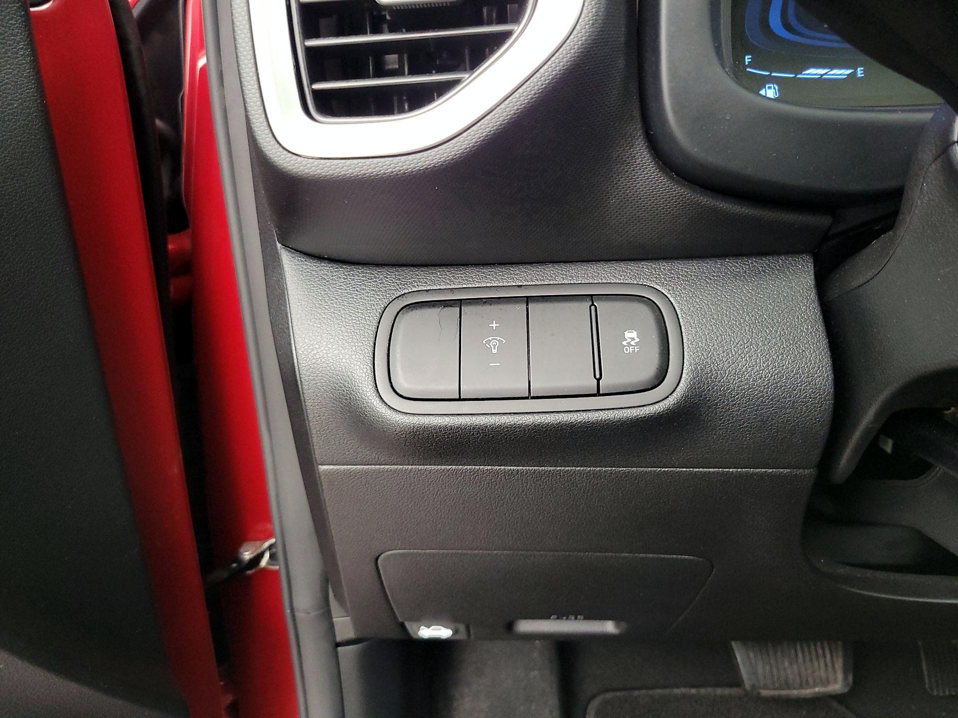 Thumbnail: 2023 Hyundai Venue - 13