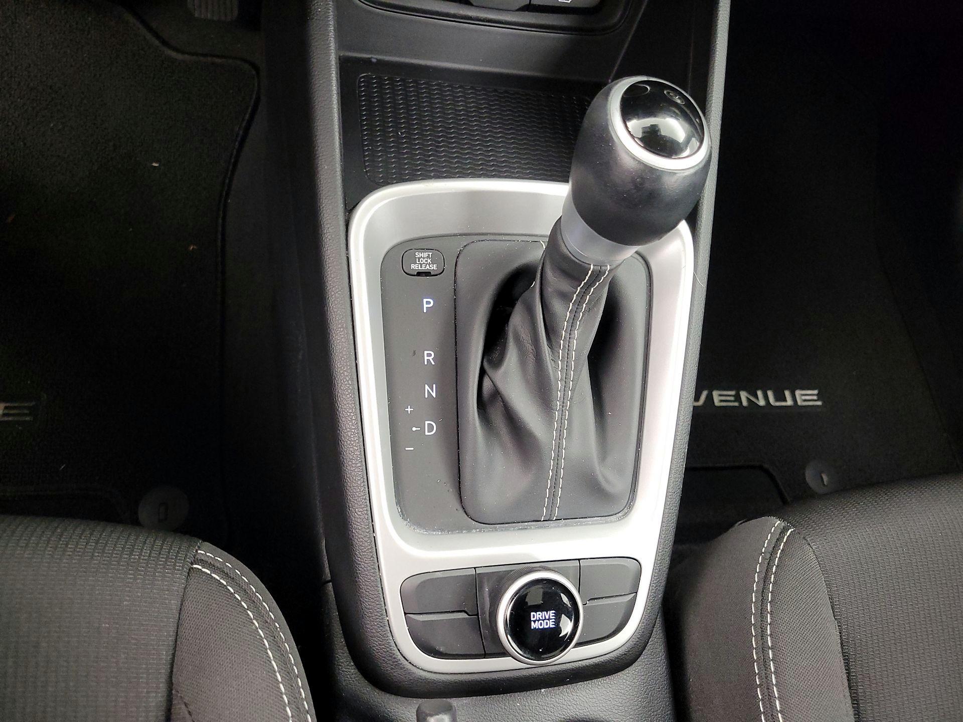 Thumbnail: 2023 Hyundai Venue - 17