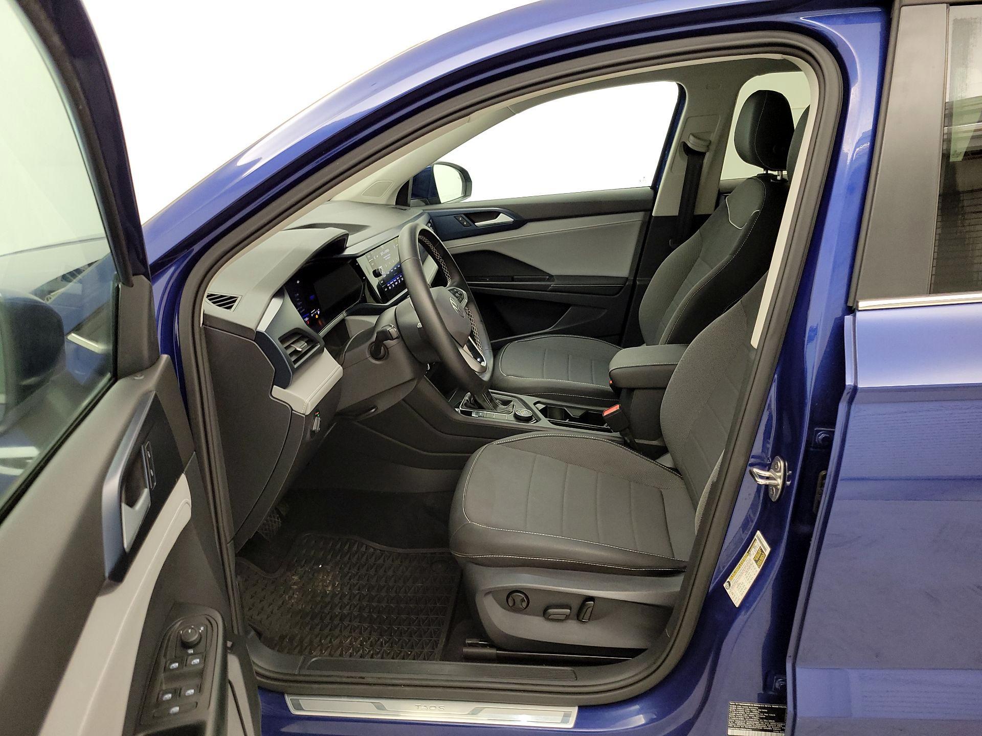 Thumbnail: 2024 Volkswagen Taos - 11