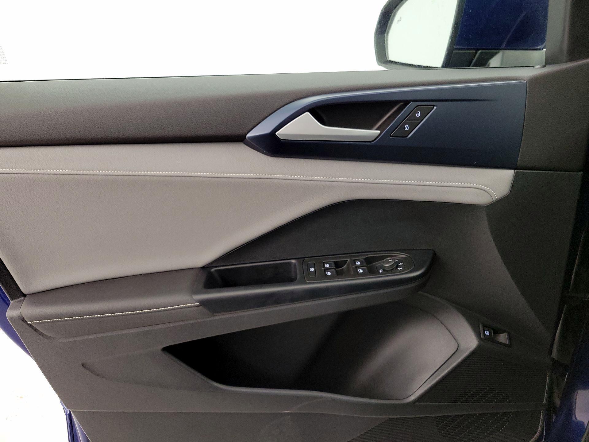 Thumbnail: 2024 Volkswagen Taos - 12