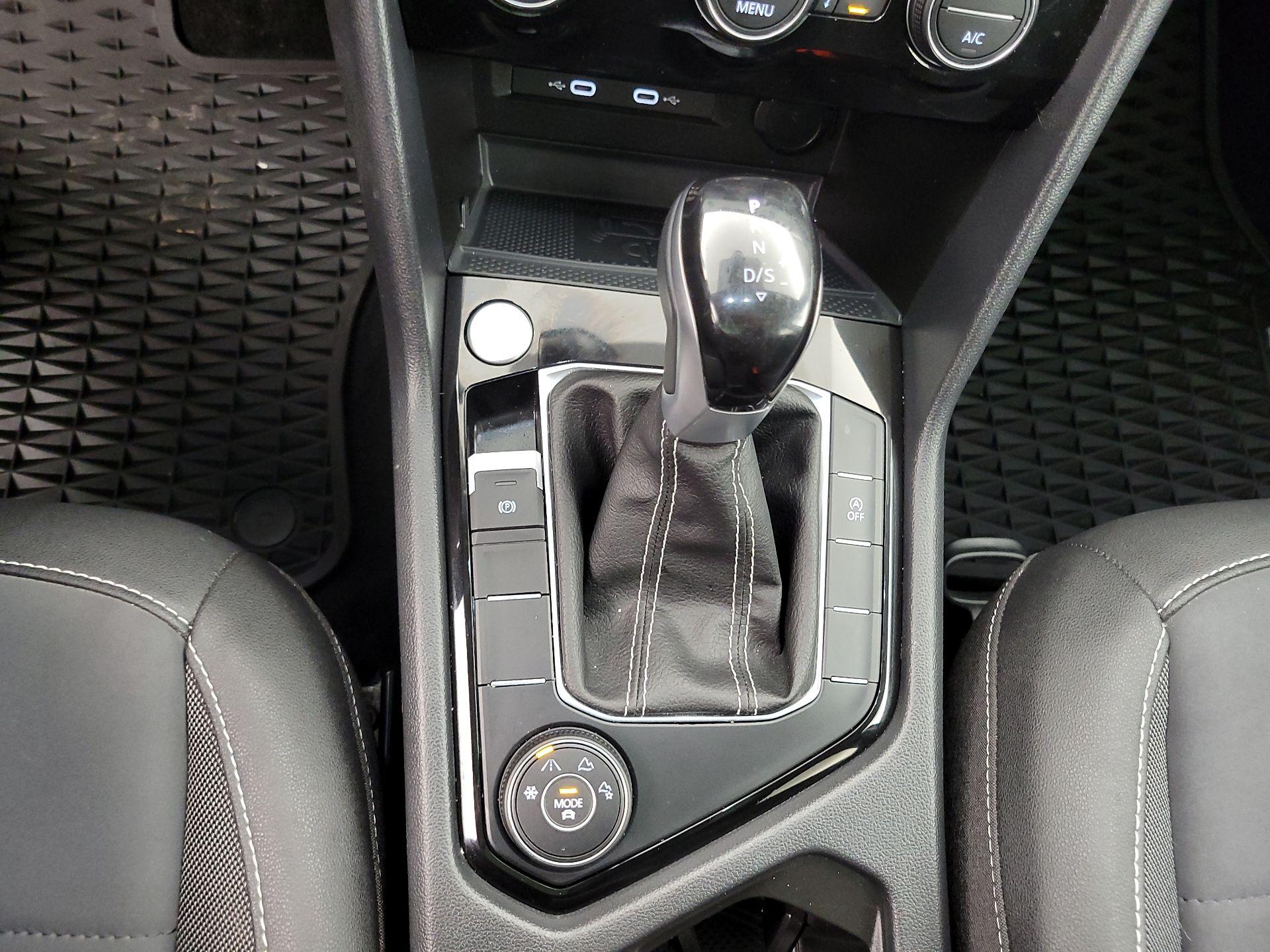 Thumbnail: 2024 Volkswagen Taos - 17