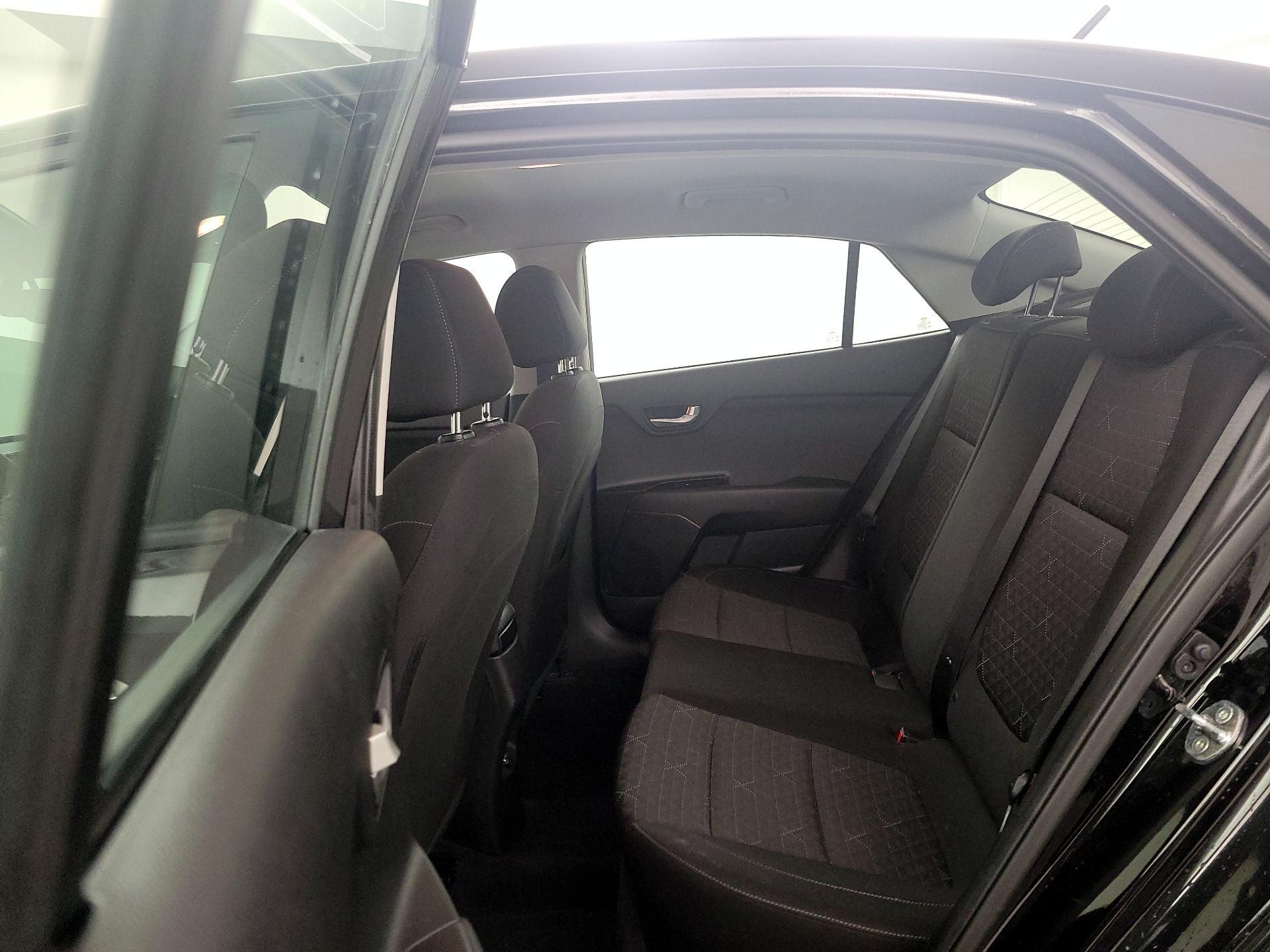 Thumbnail: 2021 Kia Rio - 19