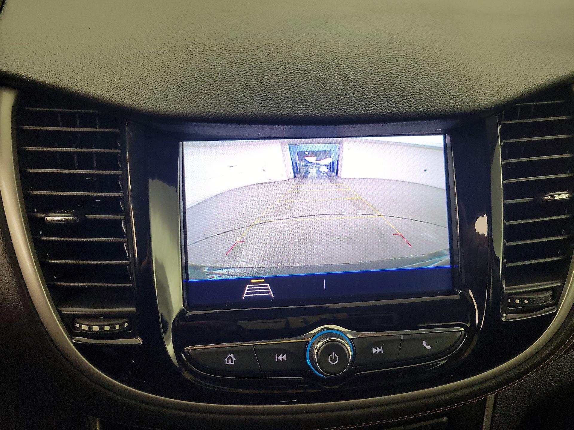 Thumbnail: 2020 Chevrolet Trax - 14