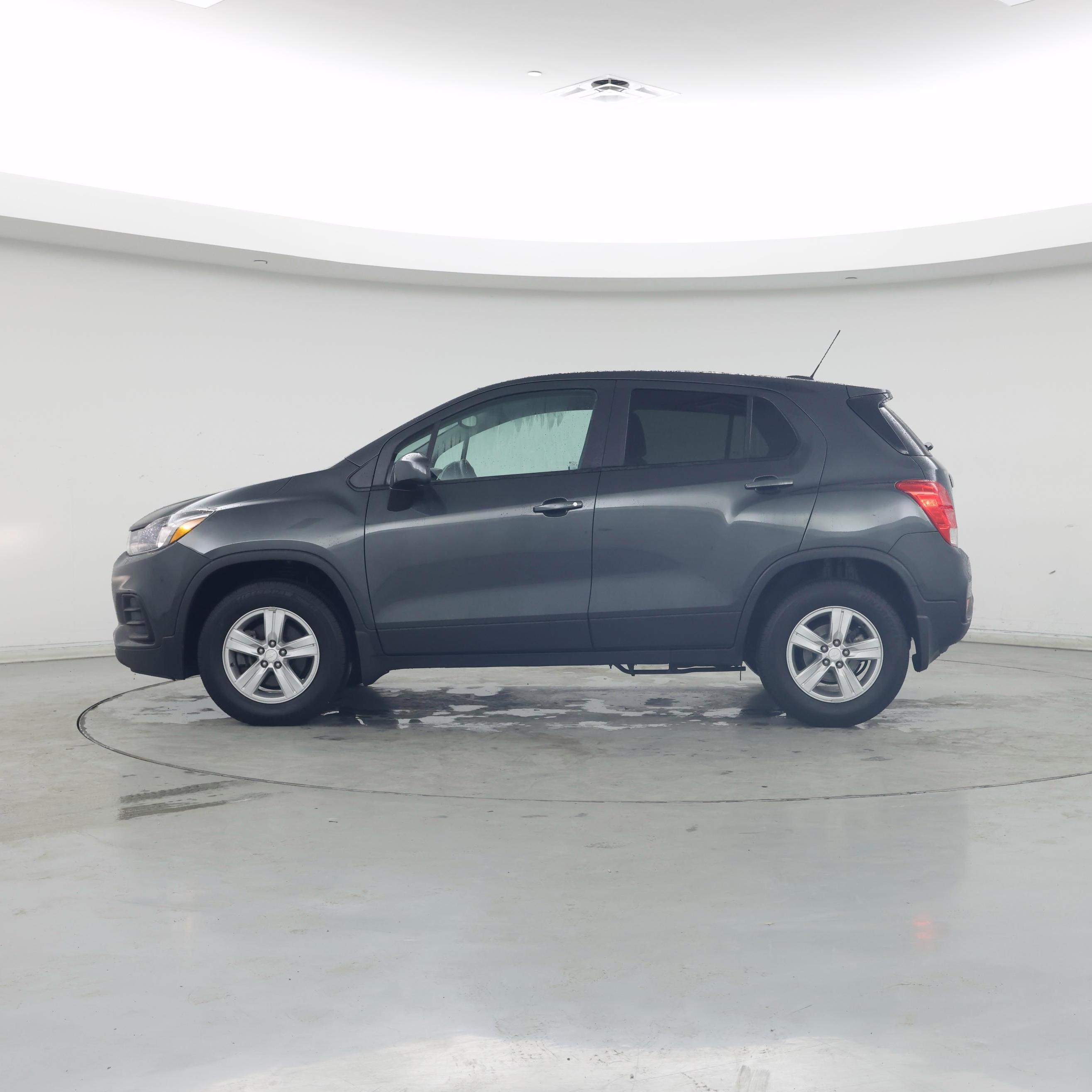 Thumbnail: 2020 Chevrolet Trax - 3