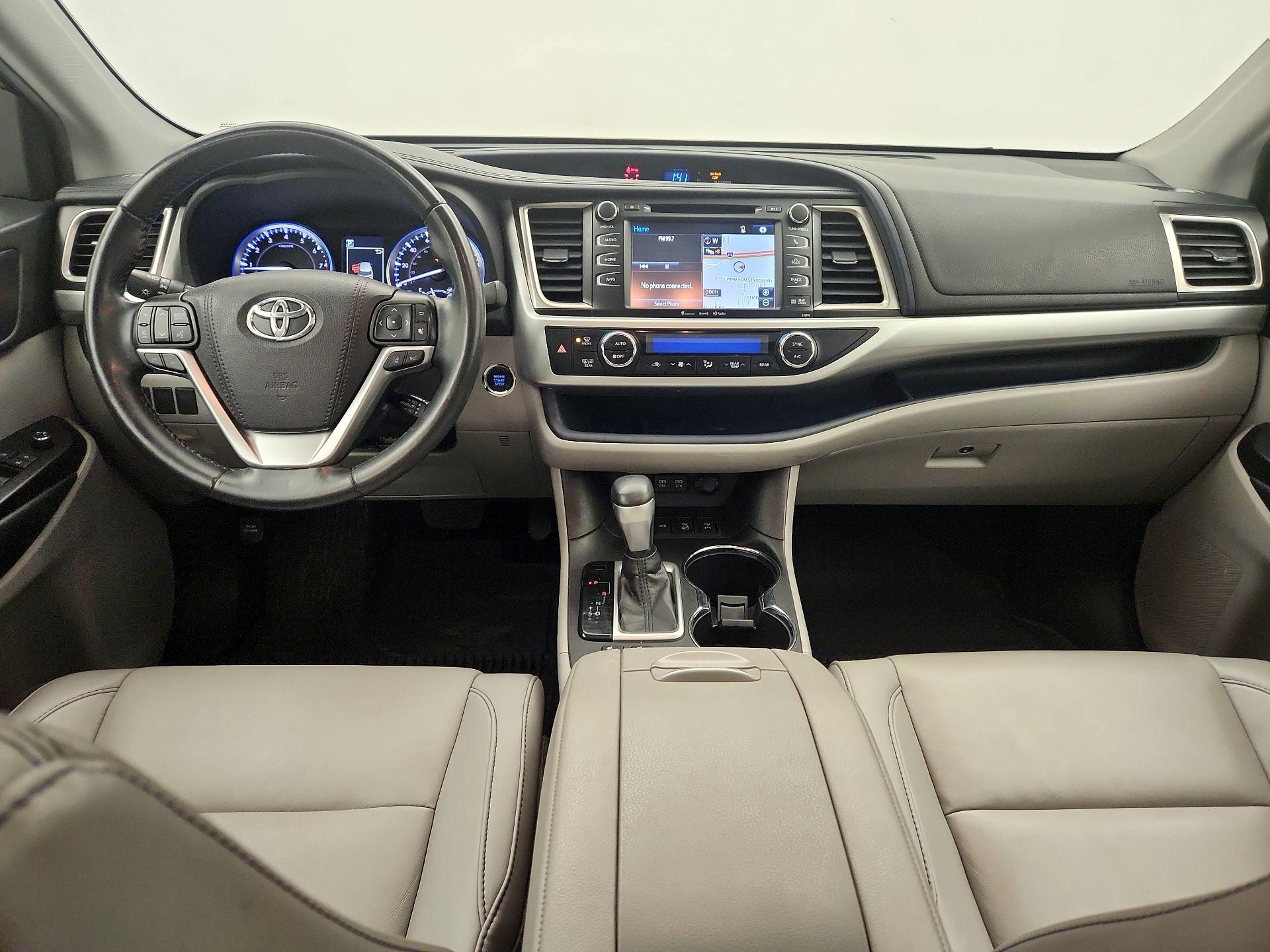 Thumbnail: 2019 Toyota Highlander - 9