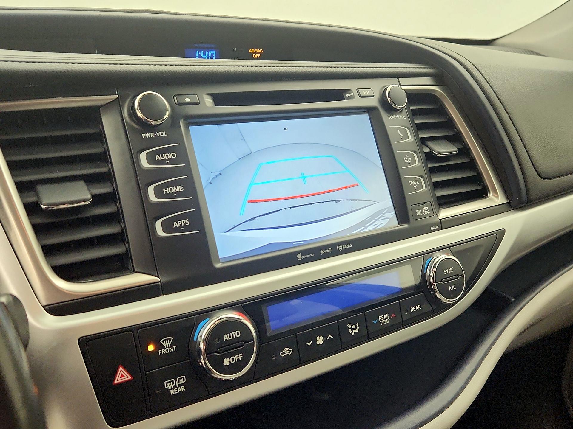 Thumbnail: 2019 Toyota Highlander - 15