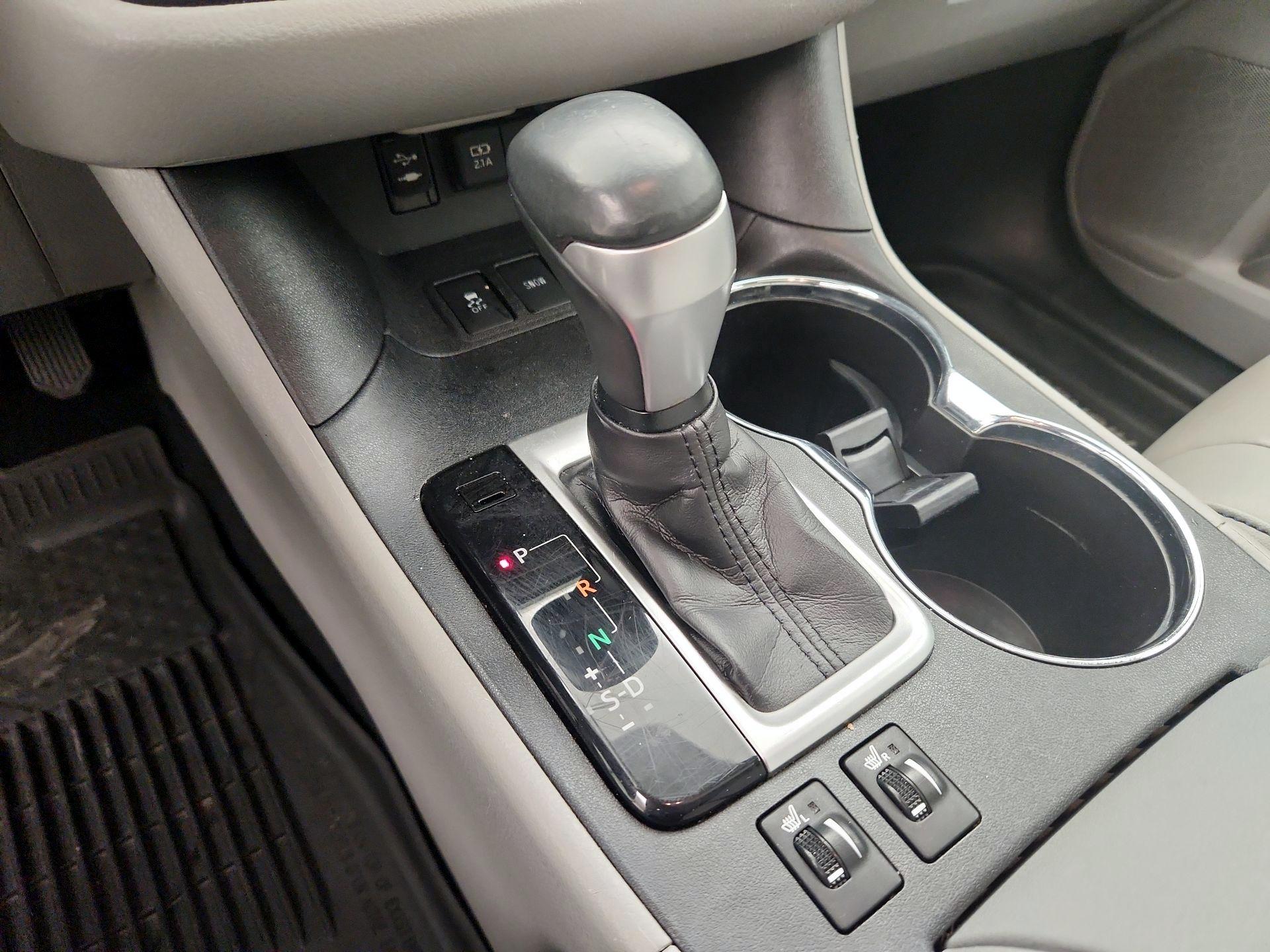 Thumbnail: 2019 Toyota Highlander - 18