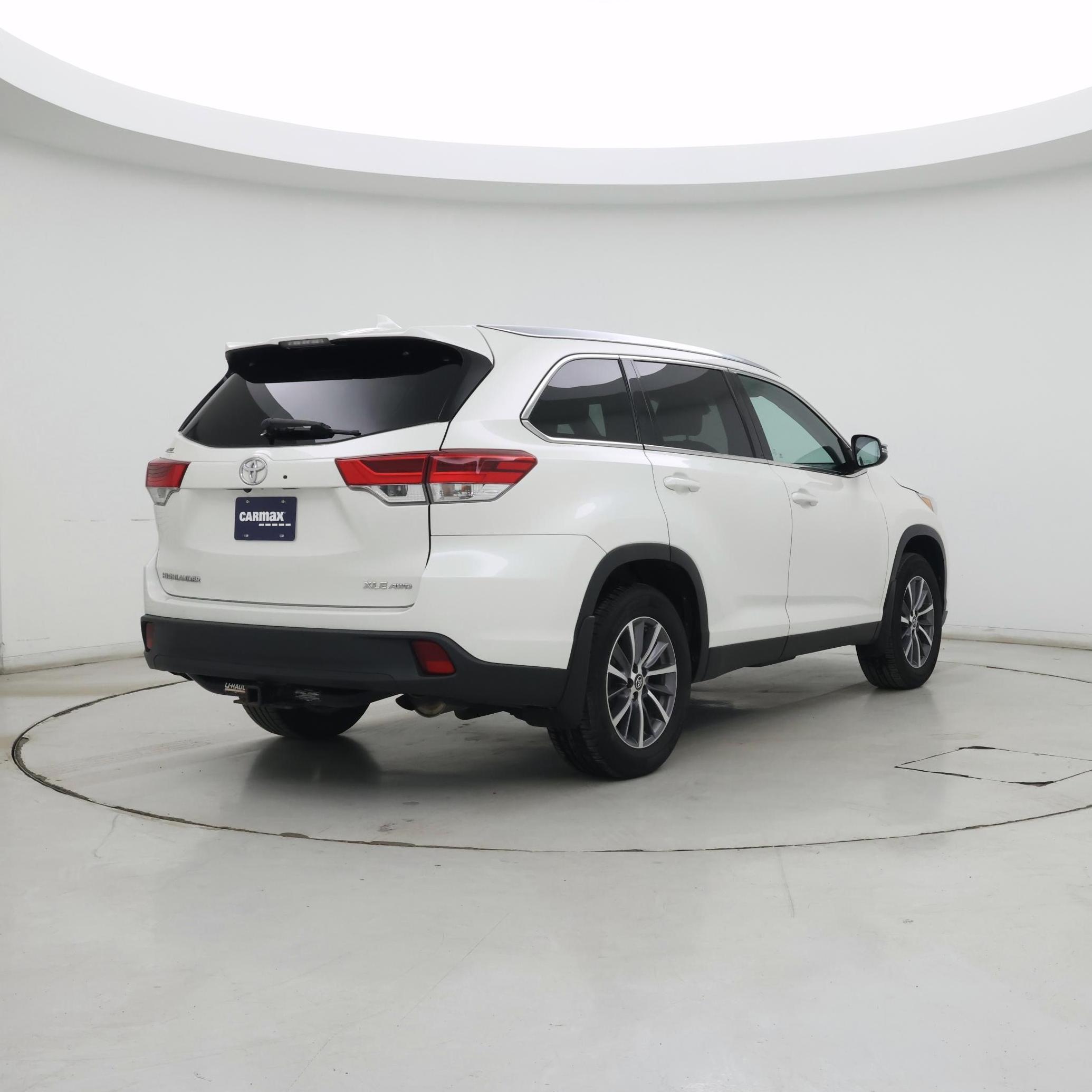 Thumbnail: 2019 Toyota Highlander - 8