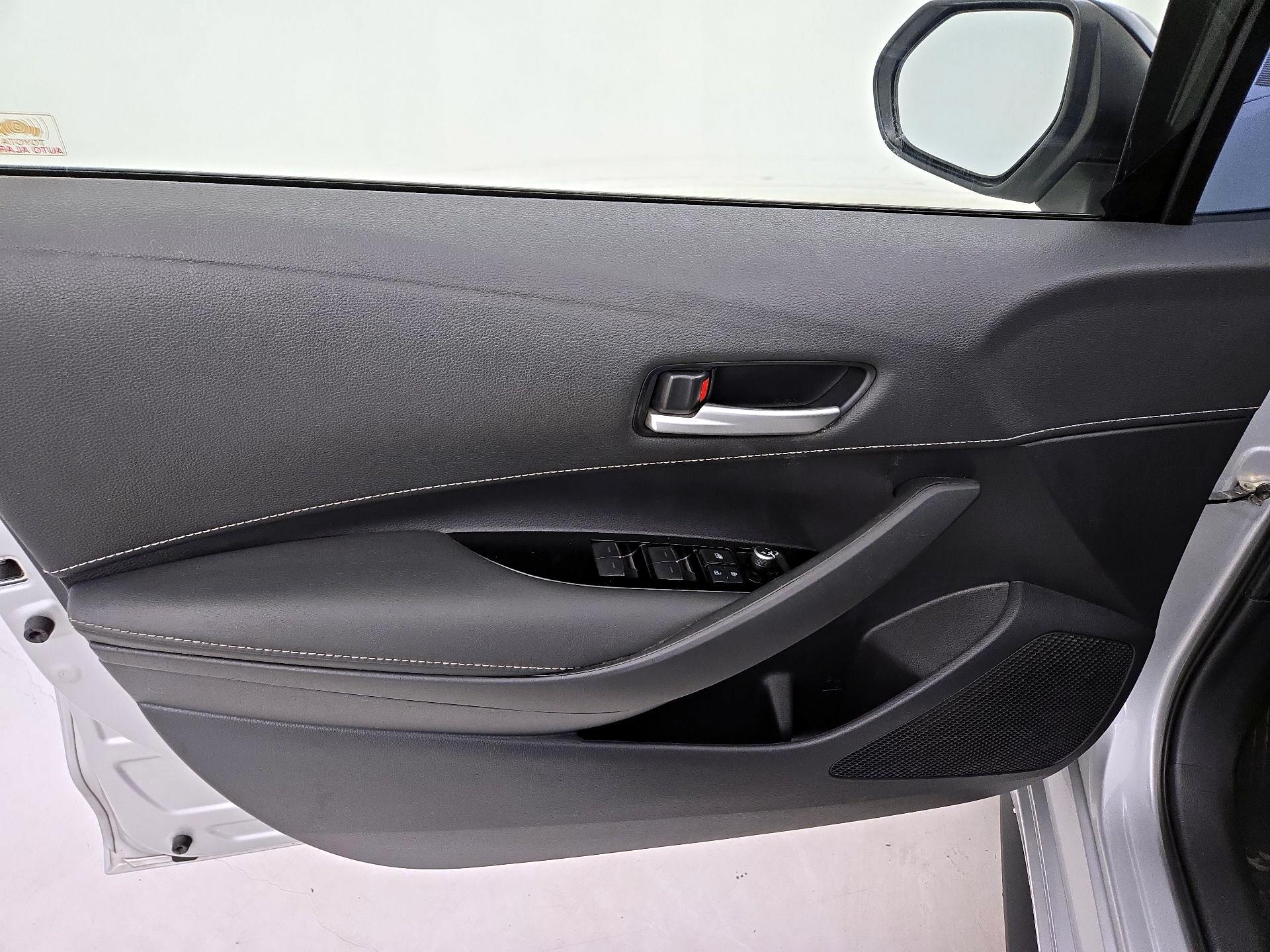 Thumbnail: 2021 Toyota Corolla - 12