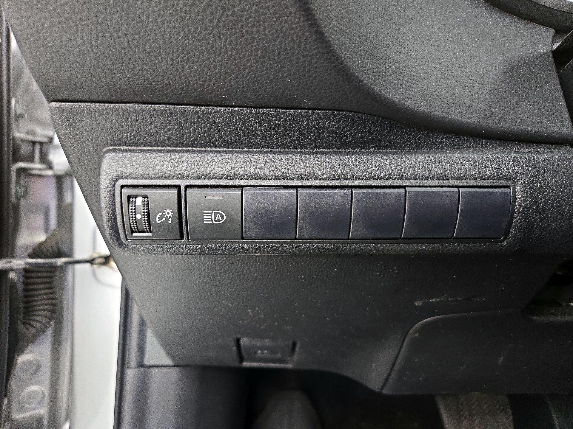 Thumbnail: 2021 Toyota Corolla - 13