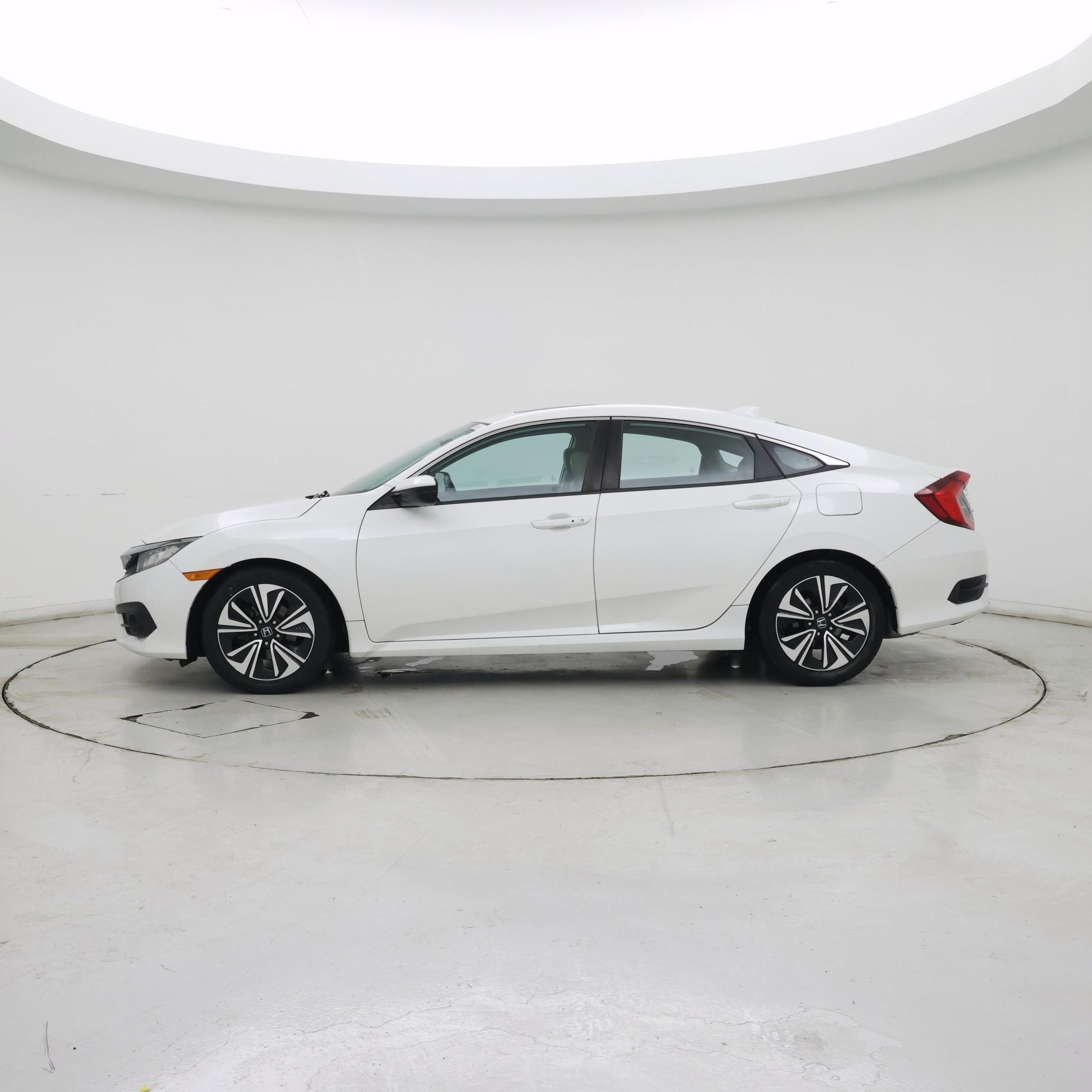 Thumbnail: 2017 Honda Civic - 3