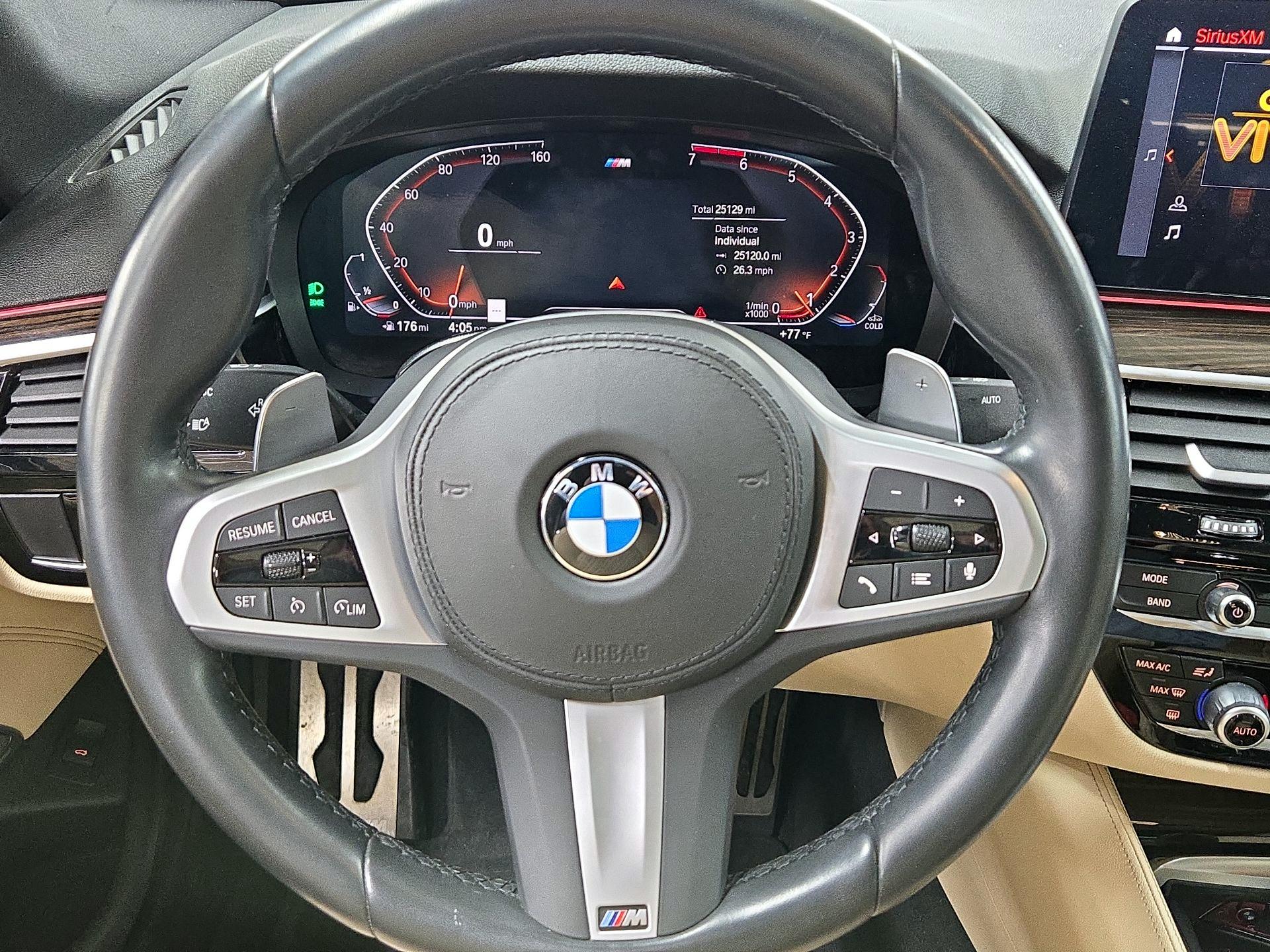 Thumbnail: 2023 BMW 5 Series - 10